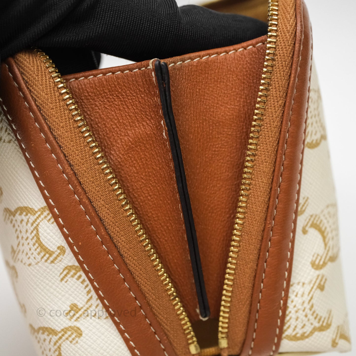 Celine Clutch With Chain Triomphe Canvas White/Tan