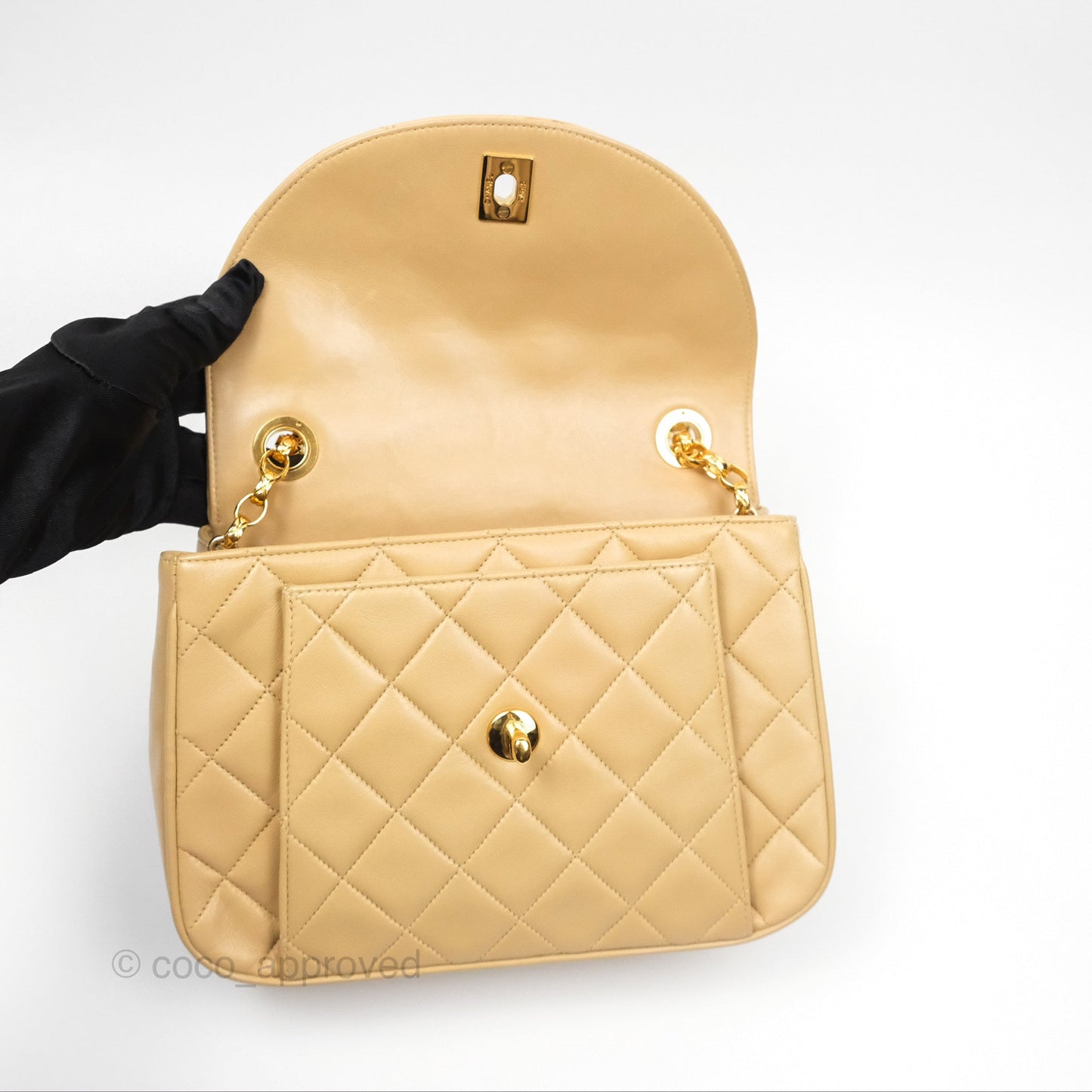 Chanel Vintage Flap Bag Beige Lambskin Gold Hardware