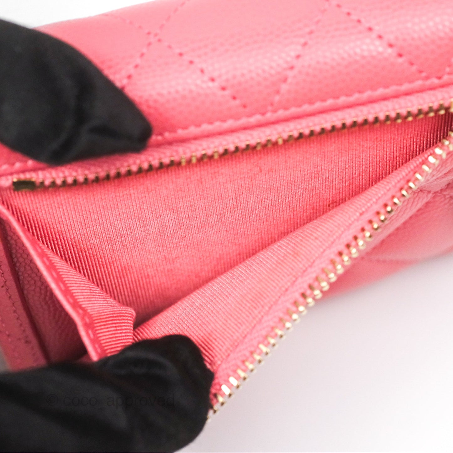 Chanel Classic Short Flap Wallet Pink Caviar Gold Hardware⁣