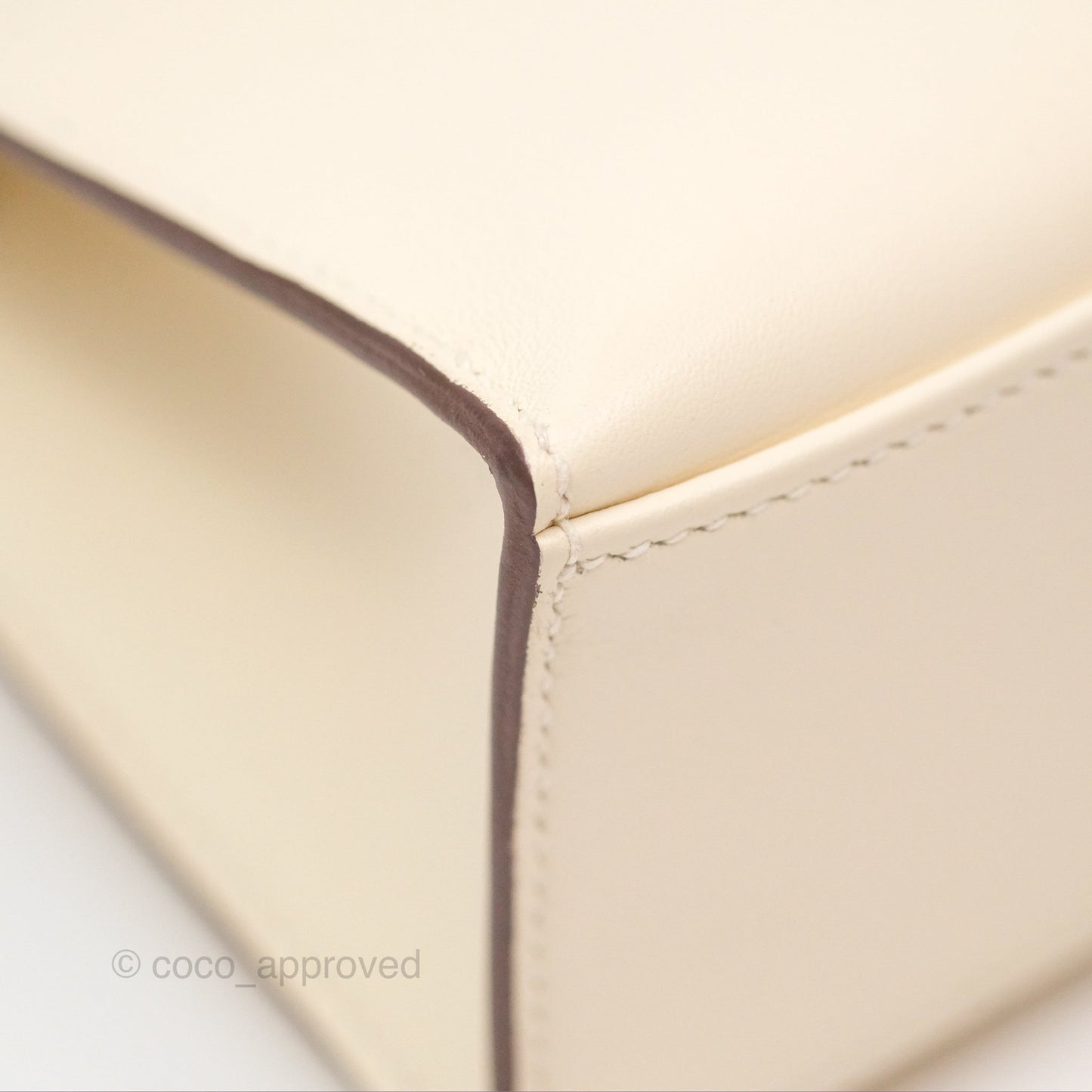 Hermès Kelly Mini Pochette Nata I2 Swift Gold Hardware