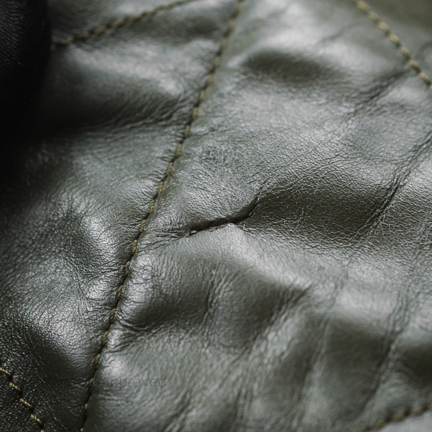 Chanel 22 Medium Green Shiny Calfskin Ruthenium Hardware