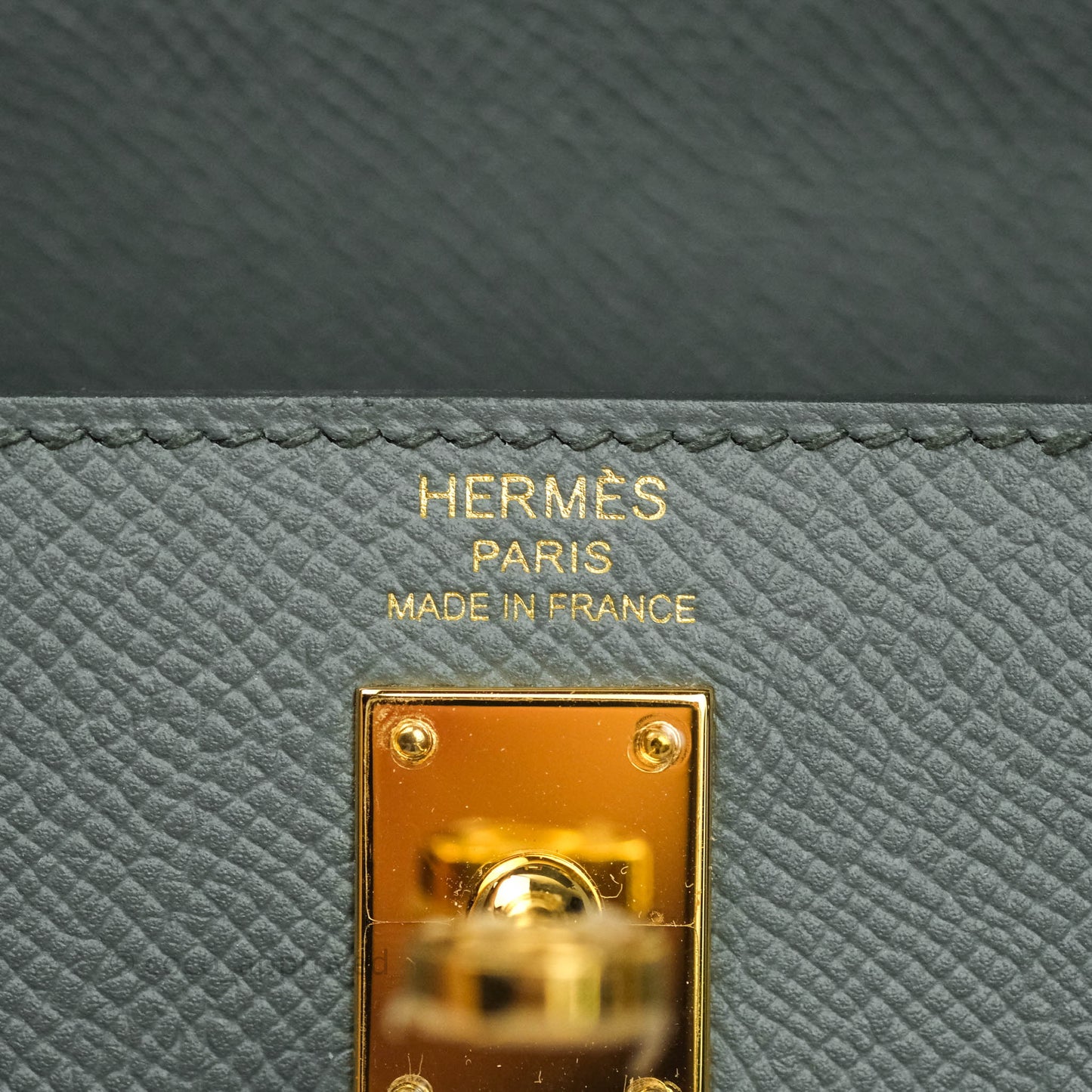 Hermès Kelly 25 Vert Amande Epsom Sellier Gold Hardware
