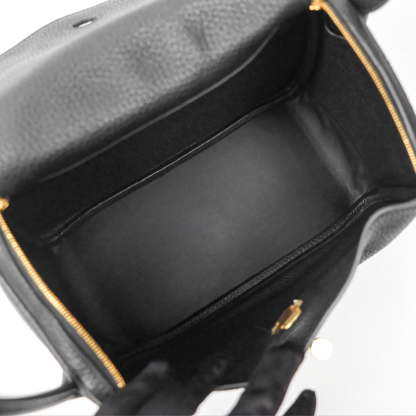 Hermès Lindy 26 Black Clemence Gold Hardware