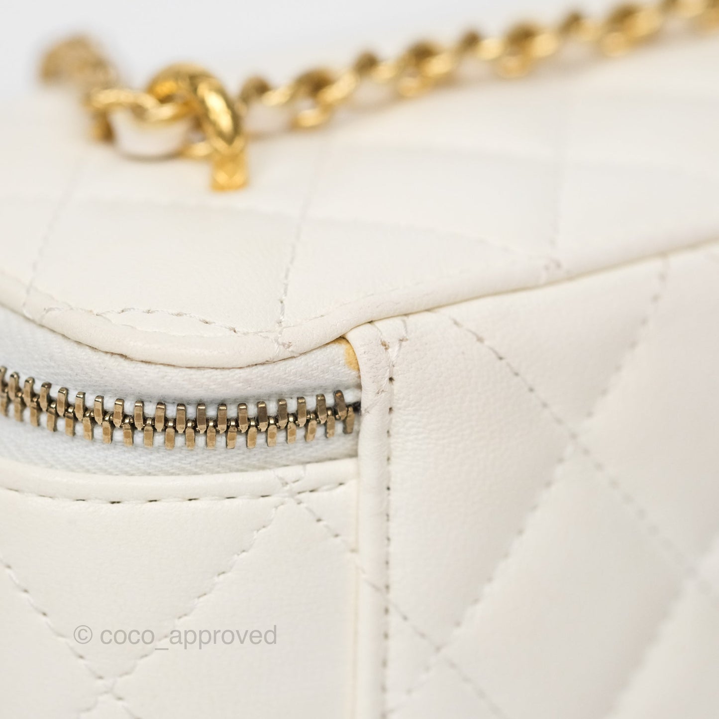 Chanel Vanity with Double Chain White Shiny Lambskin 23C