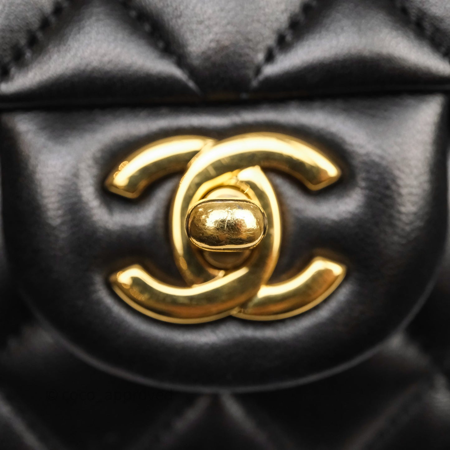Chanel Classic M/L Medium Flap Quilted Black Lambskin Gold Hardware