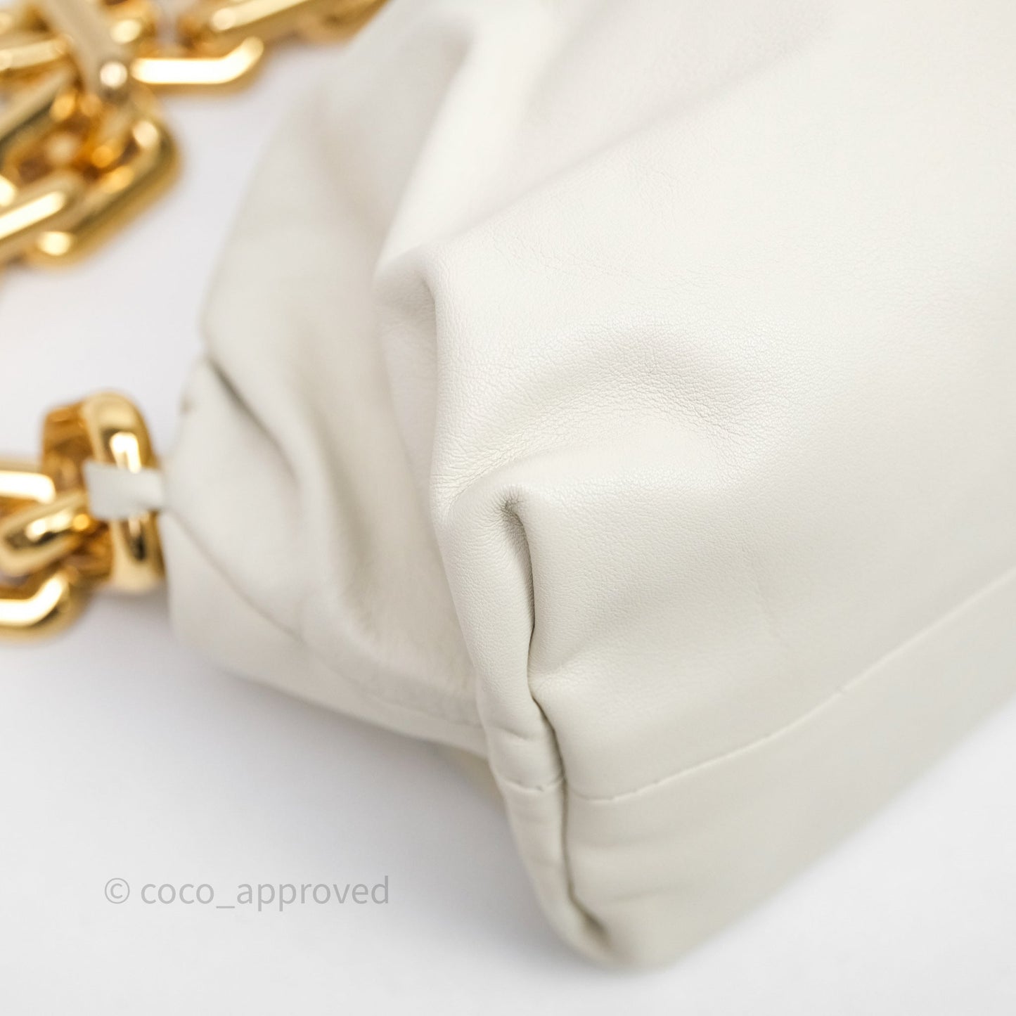 Bottega Veneta Chain Pouch Plaster Calfskin