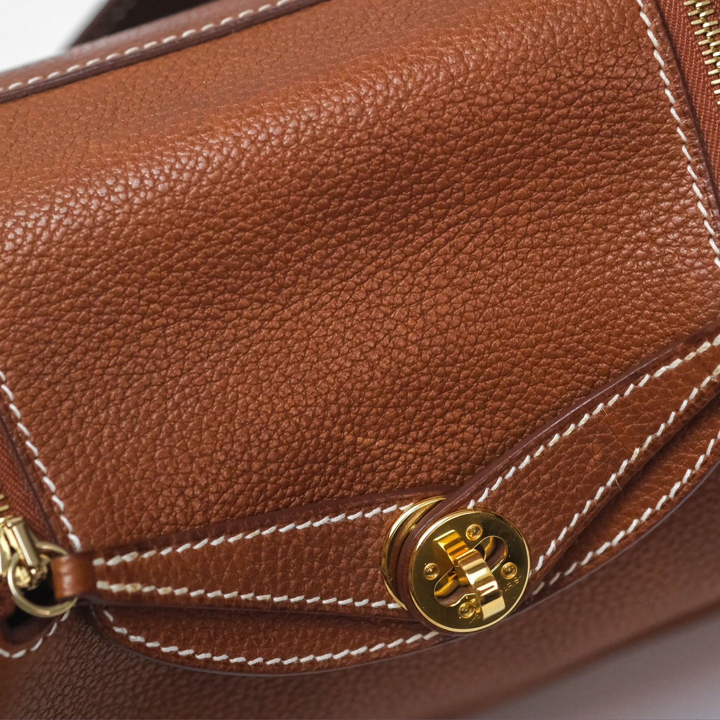 Hermès Mini Lindy 20 Fauve 34 Barenia Gold Hardware