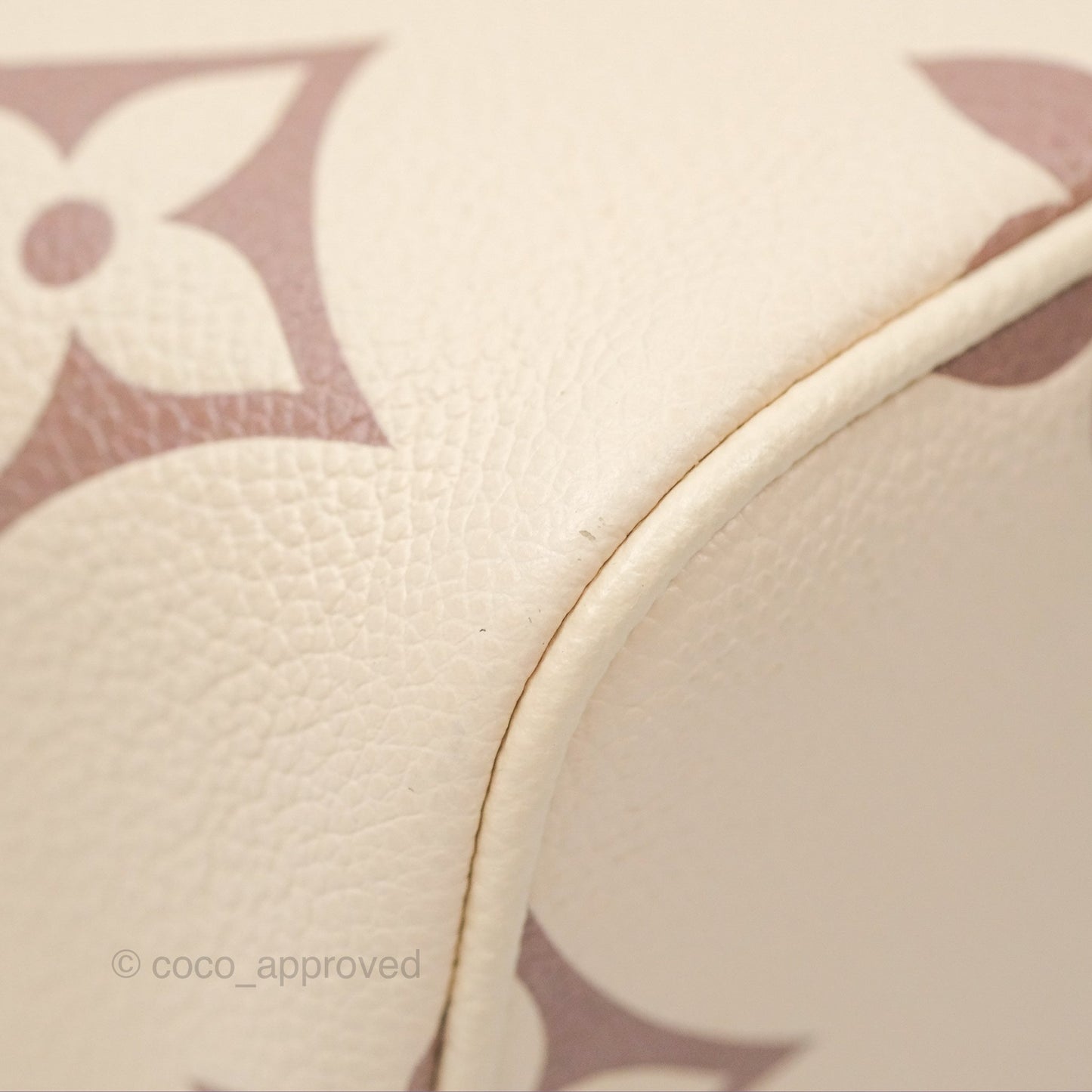 Louis Vuitton Vanity PM Empreinte Monogram Giant Creme/Bois de Rose