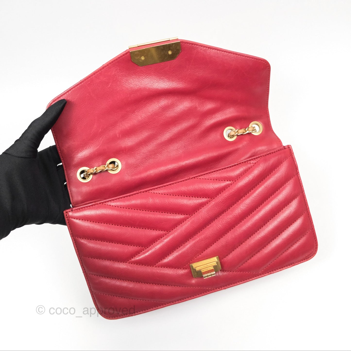 Chanel Chevron Shoulder Bag Red Calfskin Aged Gold Hardware