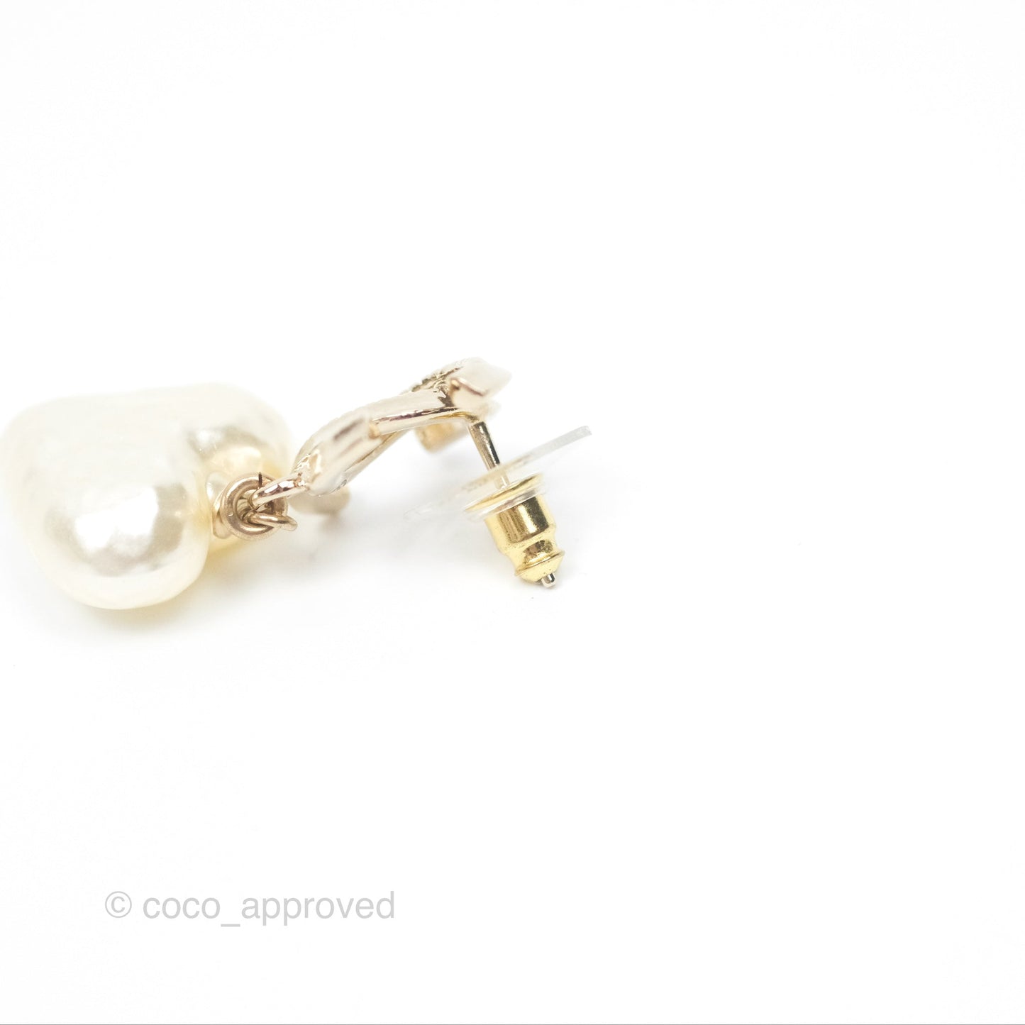 Chanel CC Pearl Heart Drop Earrings Gold Tone 22V