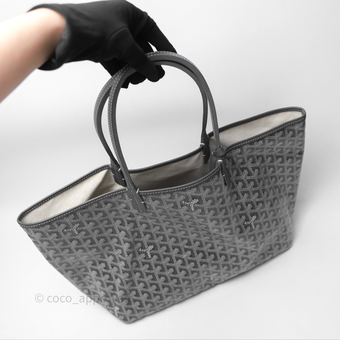 Goyard St Louis Tote PM ⁣⁣⁣⁣⁣⁣⁣⁣⁣⁣⁣⁣⁣⁣⁣⁣⁣⁣⁣⁣Grey