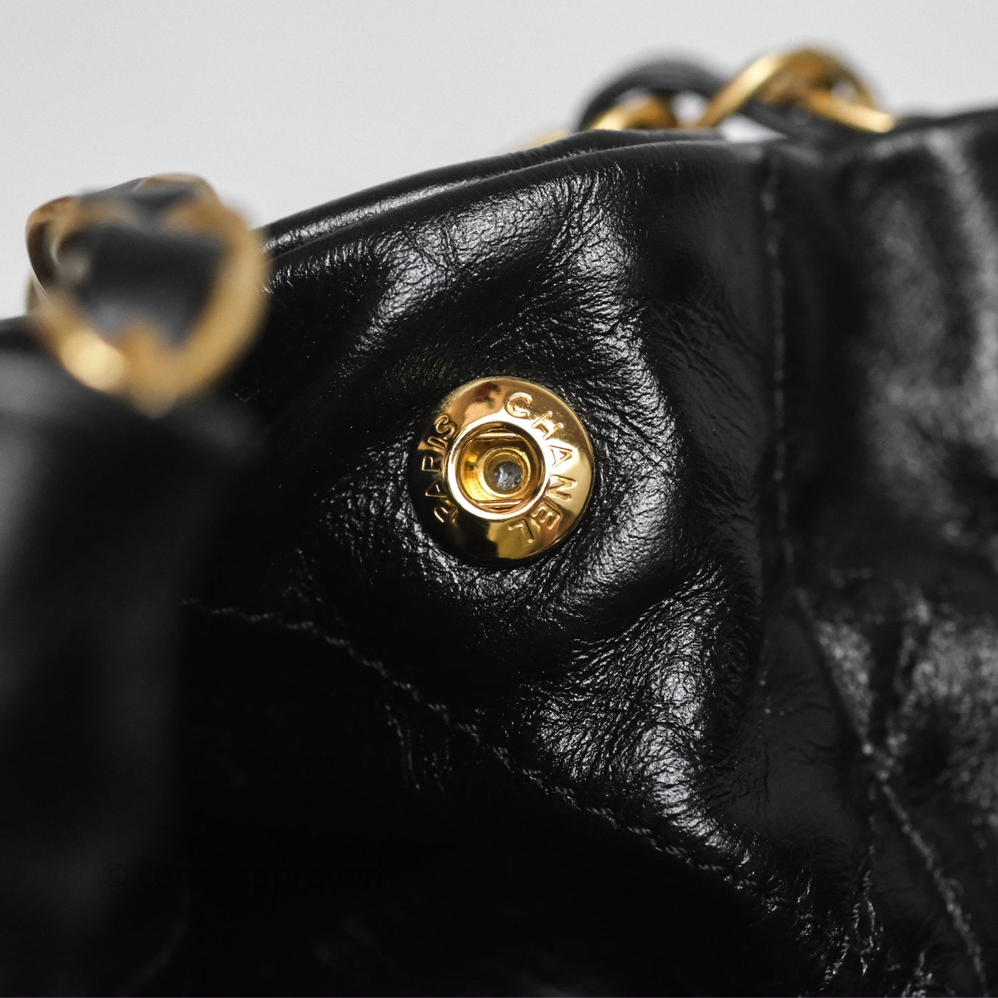Chanel 22 Bag Medium Black Crumpled Calfskin Aged Gold Hardware