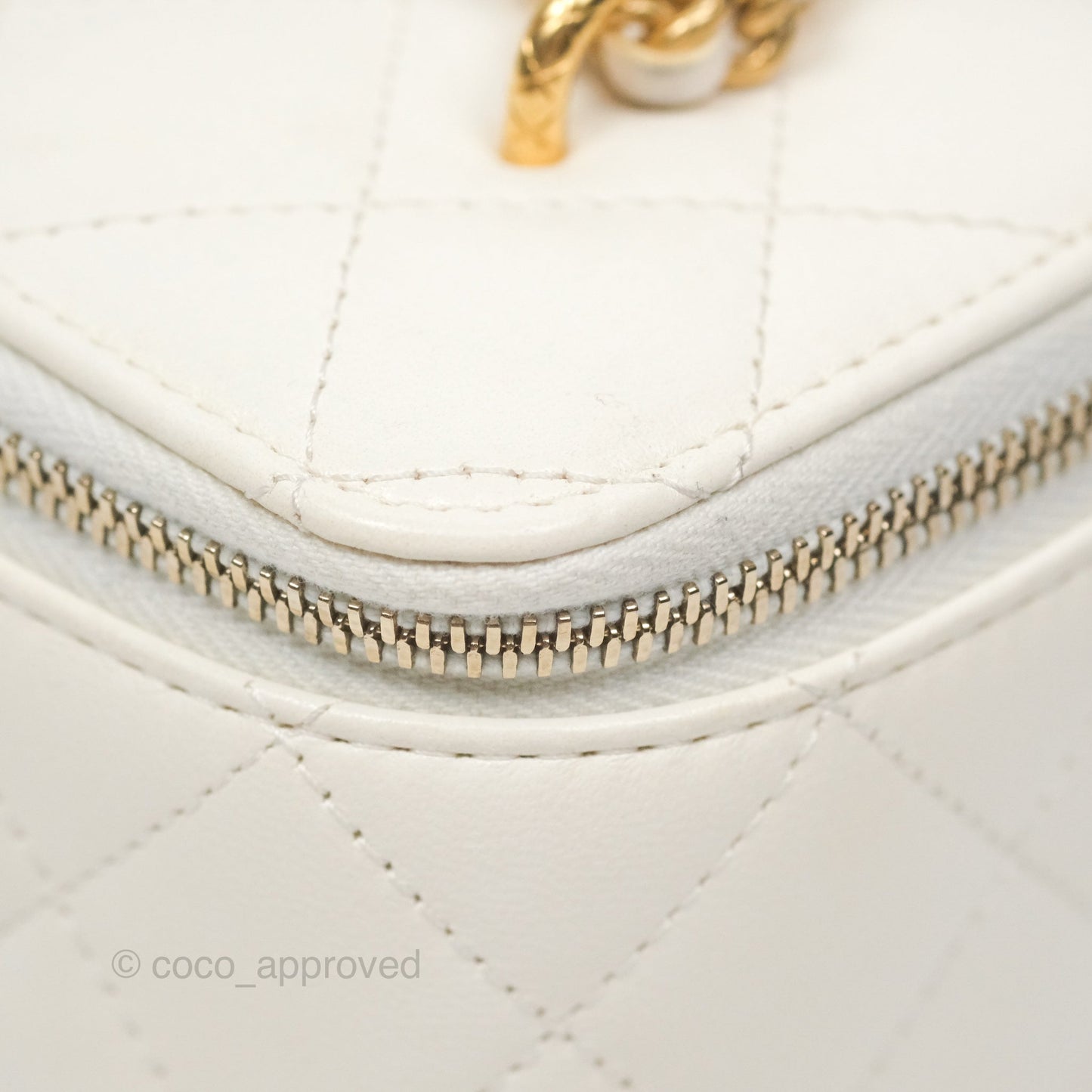 Chanel Vanity with Double Chain White Shiny Lambskin 23C