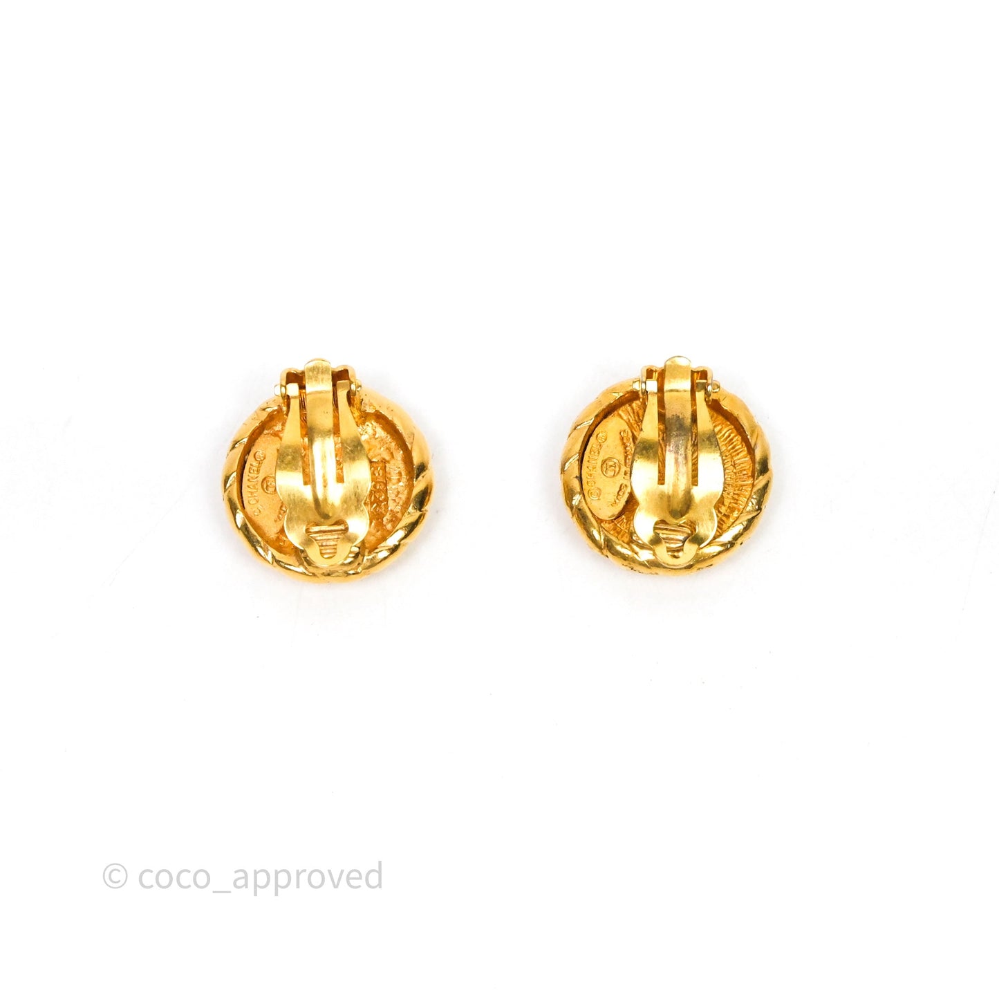 Chanel Vintage CC Round Clip On Earrings Gold Tone