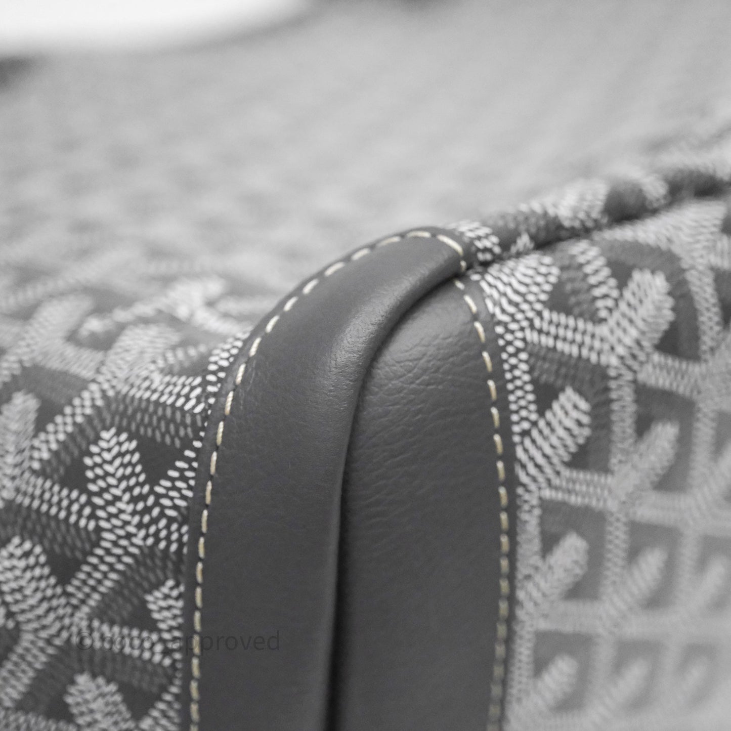 Goyard Artois Tote MM Goyardine Canvas⁣⁣⁣⁣⁣⁣⁣⁣⁣⁣⁣⁣⁣⁣⁣⁣⁣⁣⁣⁣ Grey