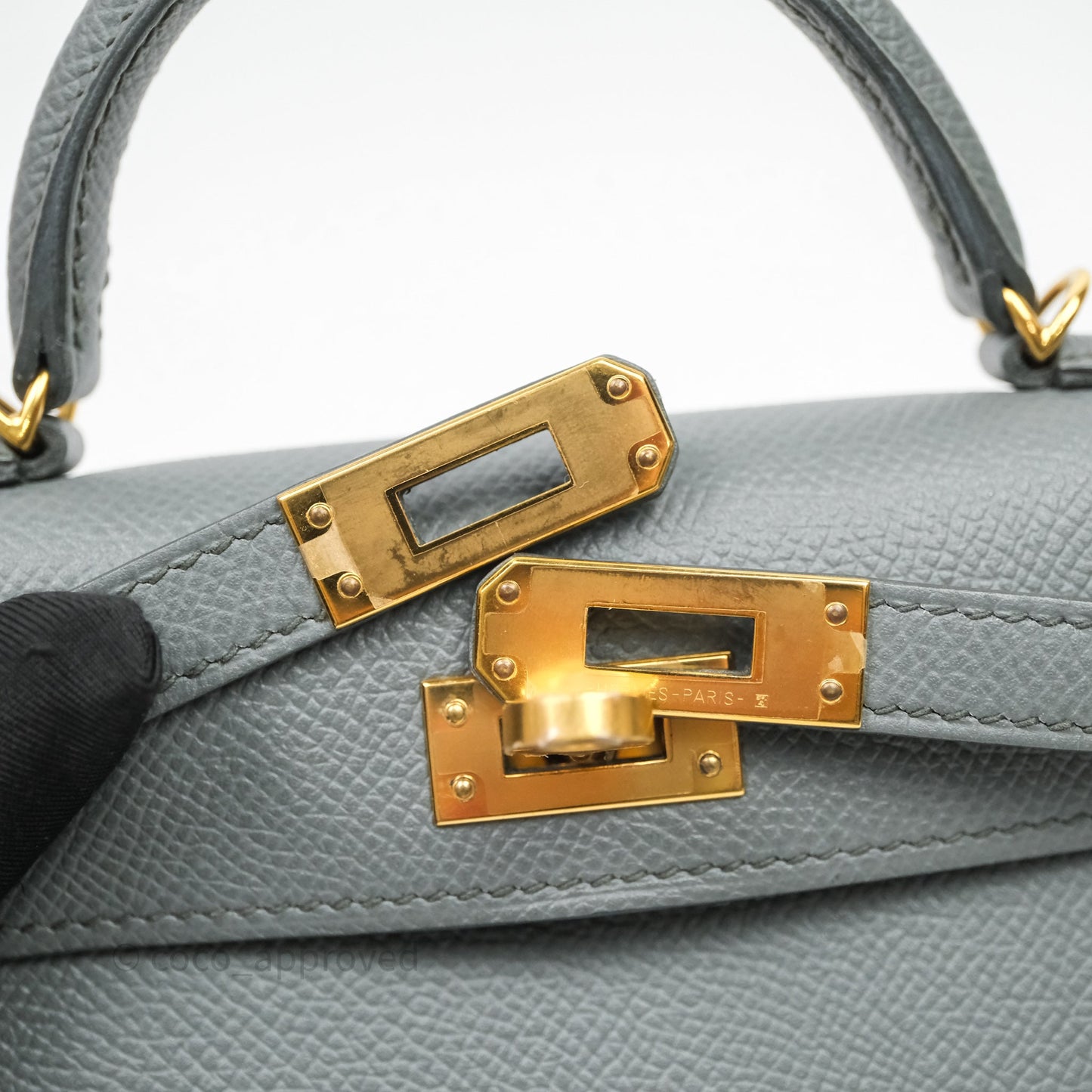 Hermès Mini Kelly Vert Amande 63 Epsom Gold Hardware