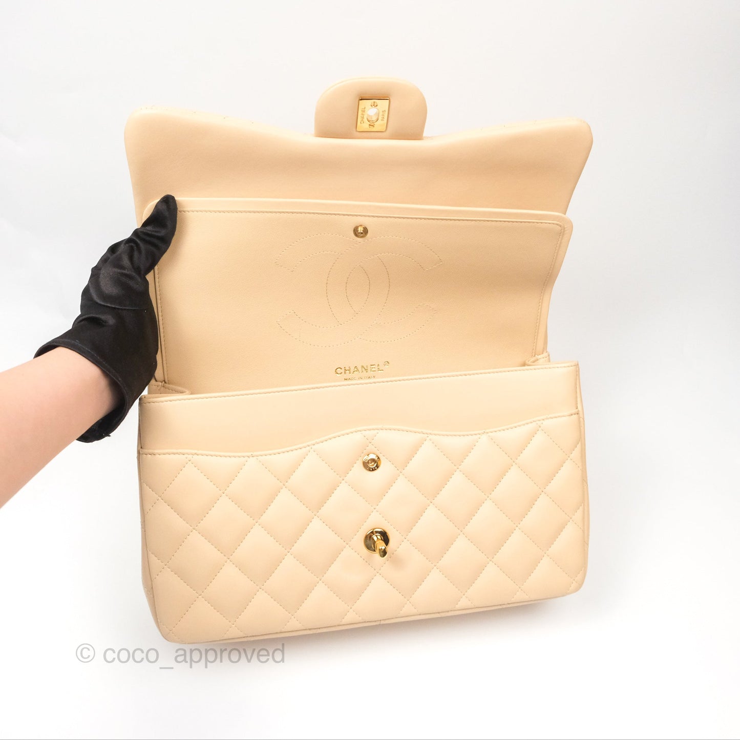 Chanel Jumbo Double Flap Beige Lambskin Gold Hardware⁣⁣
