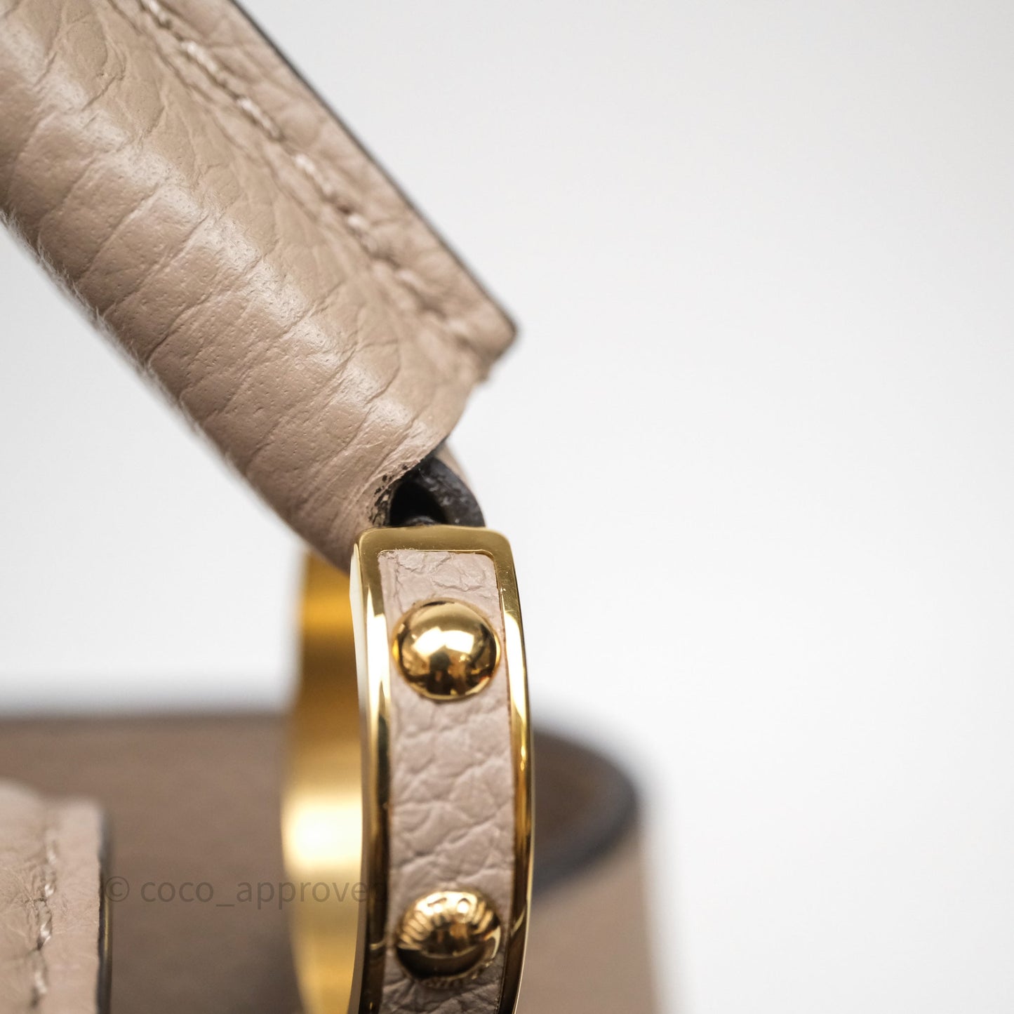 Louis Vuitton Taurillon Capucines BB Galet