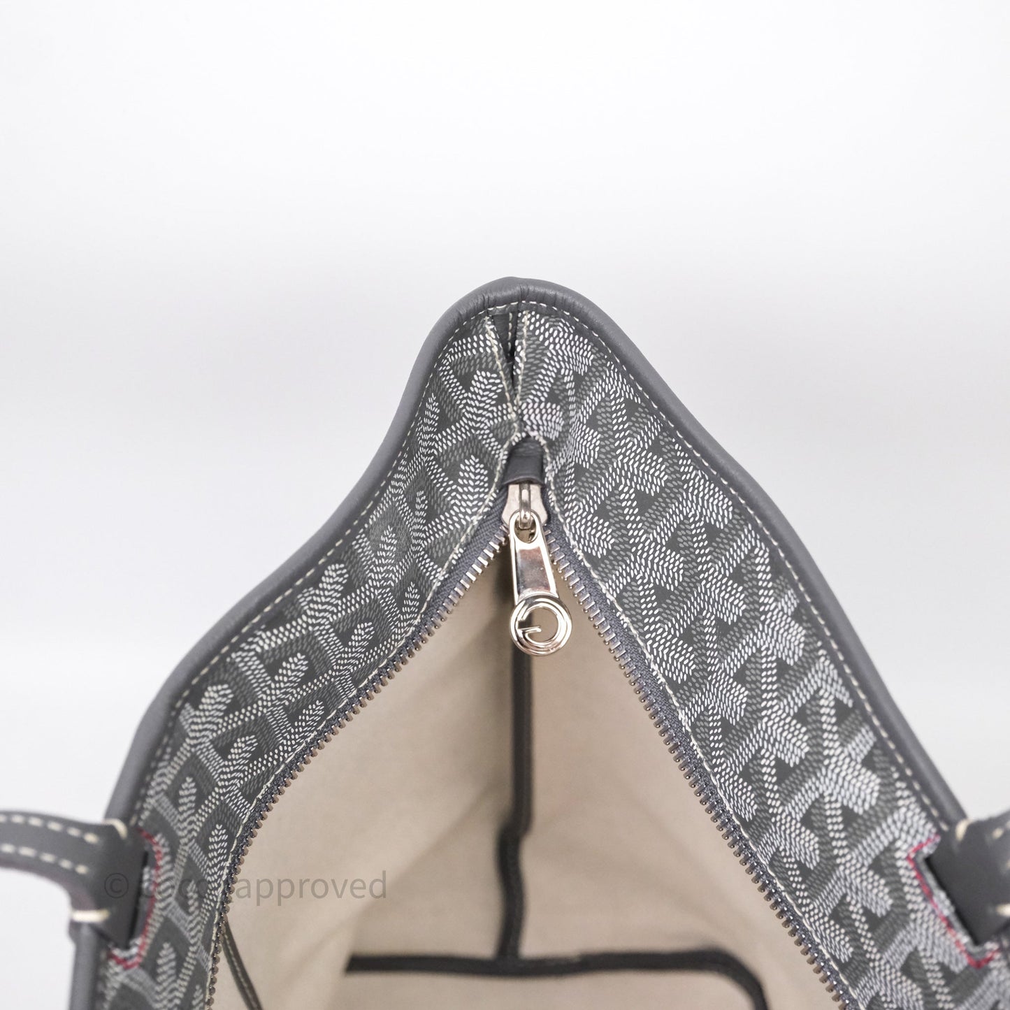 Goyard Artois Tote MM Goyardine Canvas⁣⁣⁣⁣⁣⁣⁣⁣⁣⁣⁣⁣⁣⁣⁣⁣⁣⁣⁣⁣ Grey