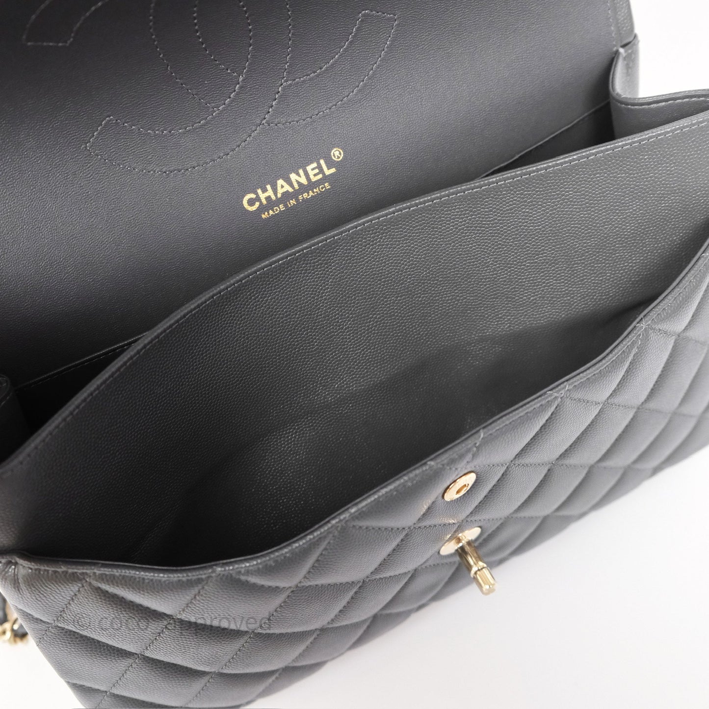 Chanel Jumbo Classic Double Flap Quilted Dark Grey Caviar Gold Hardware⁣⁣