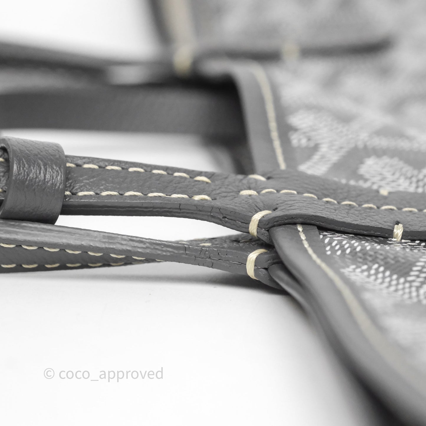 Goyard St Louis Tote PM ⁣⁣⁣⁣⁣⁣⁣⁣⁣⁣⁣⁣⁣⁣⁣⁣⁣⁣⁣⁣Grey