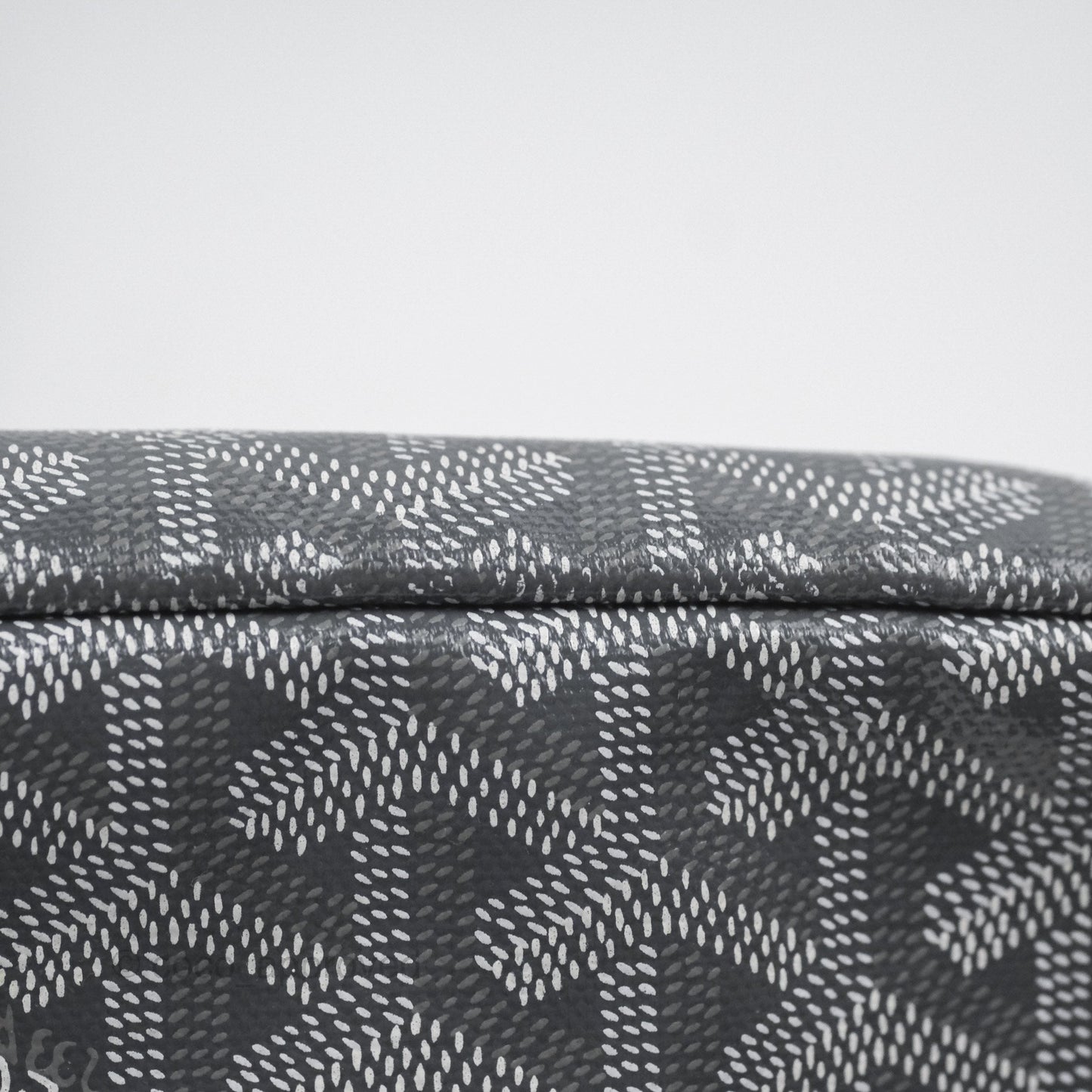 Goyard St Louis Tote PM ⁣⁣⁣⁣⁣⁣⁣⁣⁣⁣⁣⁣⁣⁣⁣⁣⁣⁣⁣⁣Grey Canvas
