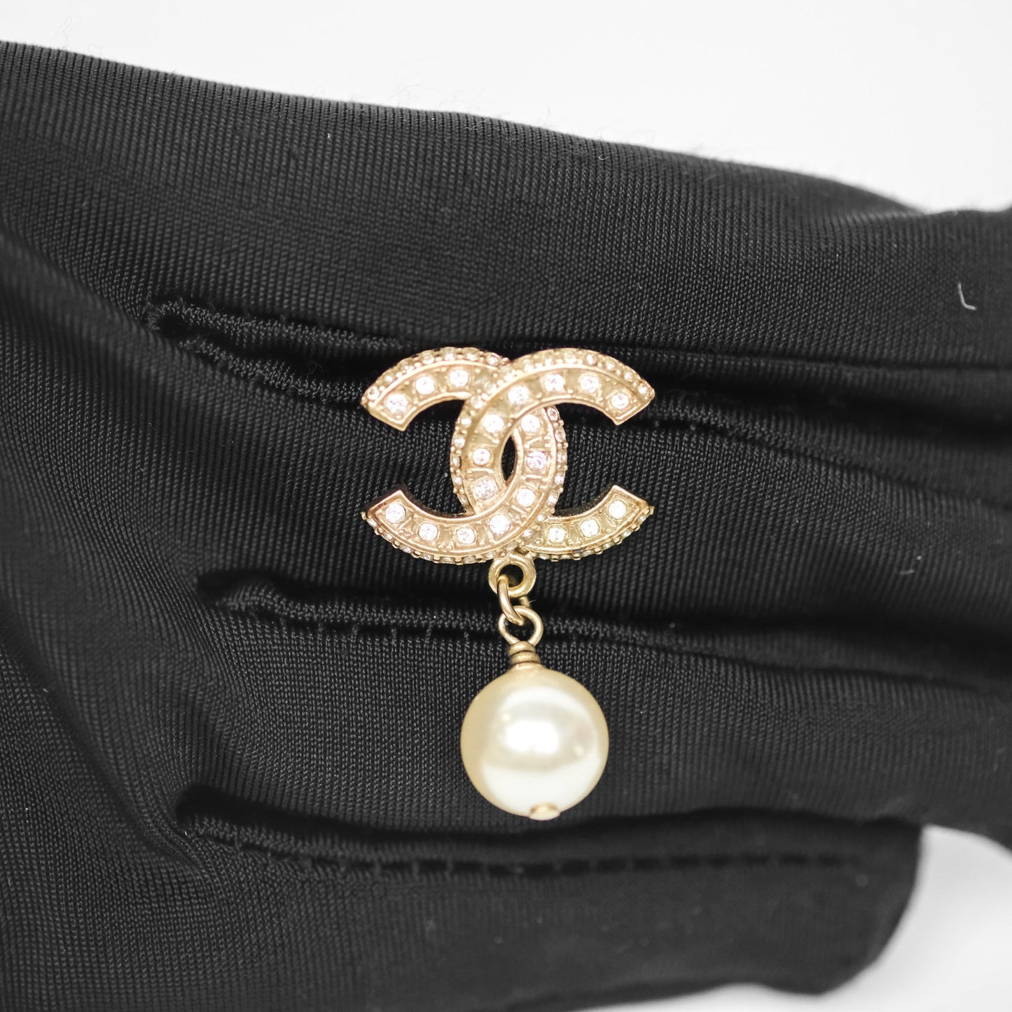 Chanel Crystal CC Pearl Drop Earrings Gold Tone 19V