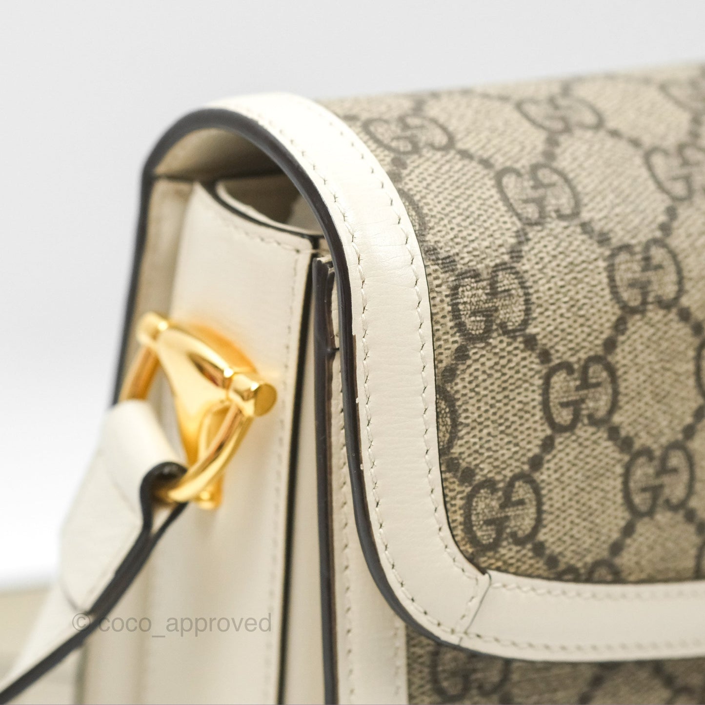 Gucci Horsebit 1955 GG Supreme Canvas White Shoulder Bag Gold Hardware
