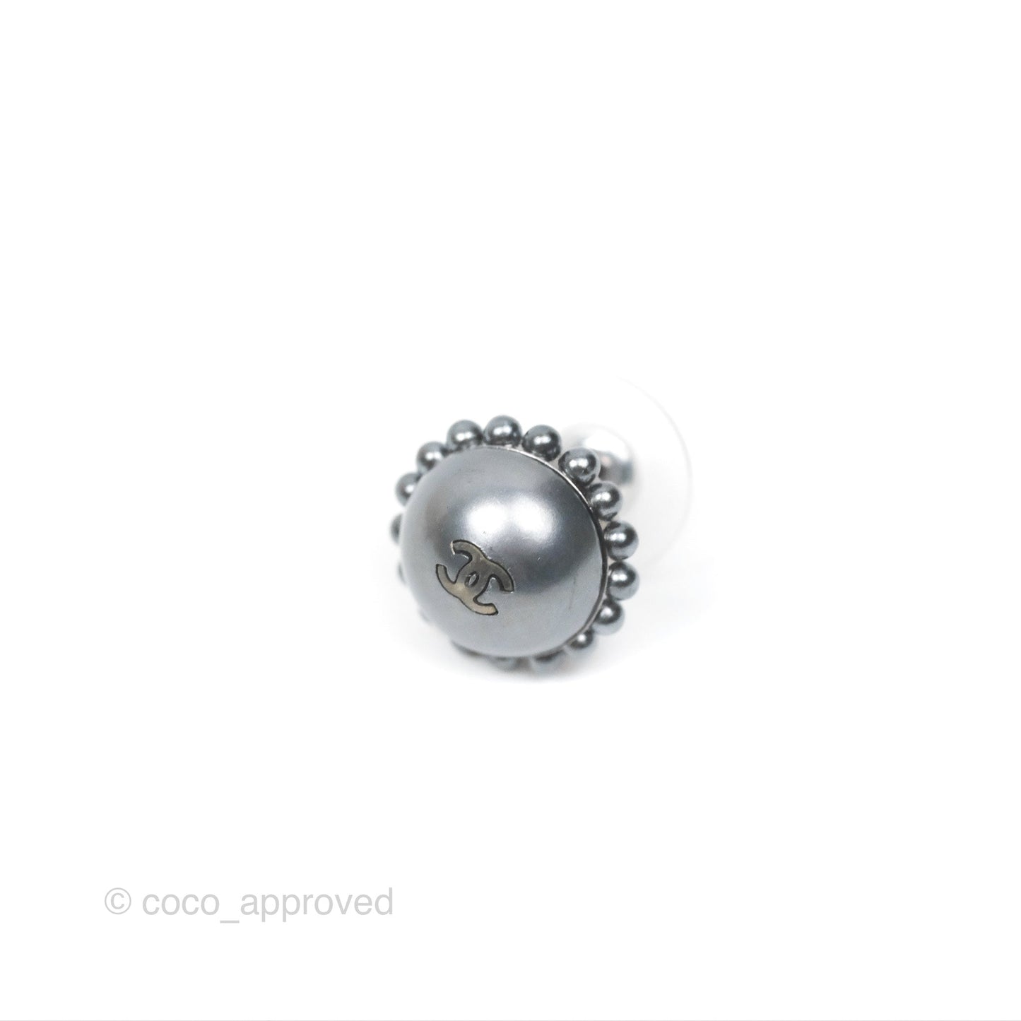 Chanel CC Round Earrings Gun Metal 17K
