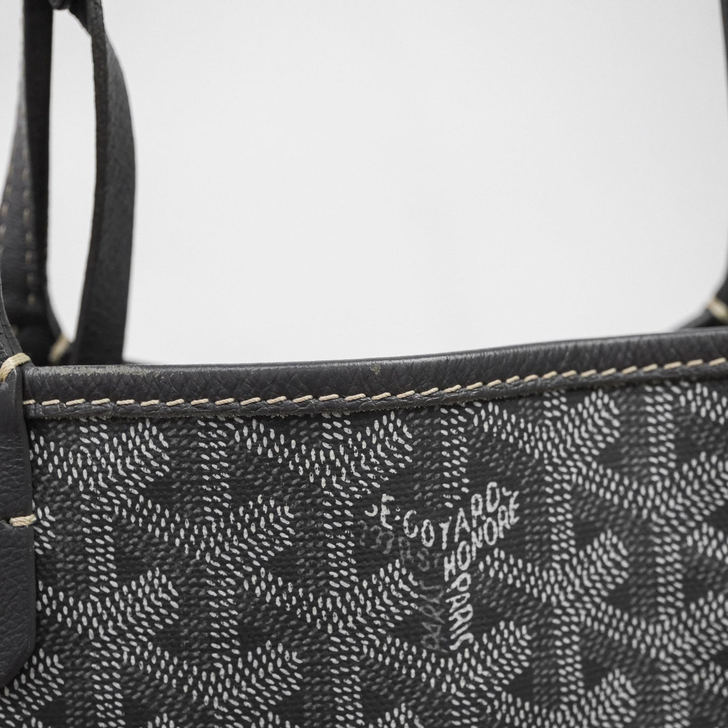 Goyard St Louis Tote PM ⁣⁣⁣⁣⁣⁣⁣⁣⁣⁣⁣⁣⁣⁣⁣⁣⁣⁣⁣⁣Grey