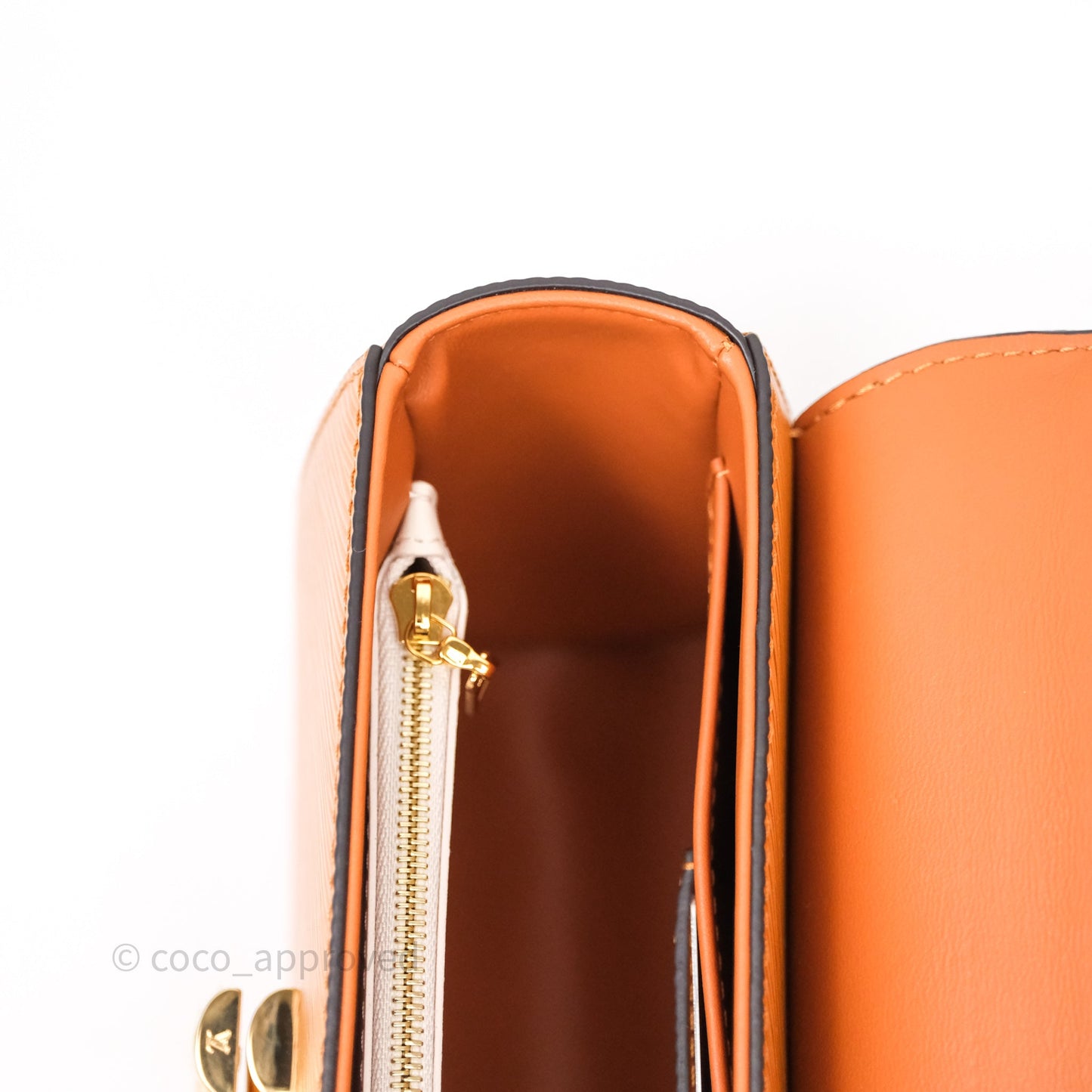 Louis Vuitton Twist Bag MM Gold Honey Epi