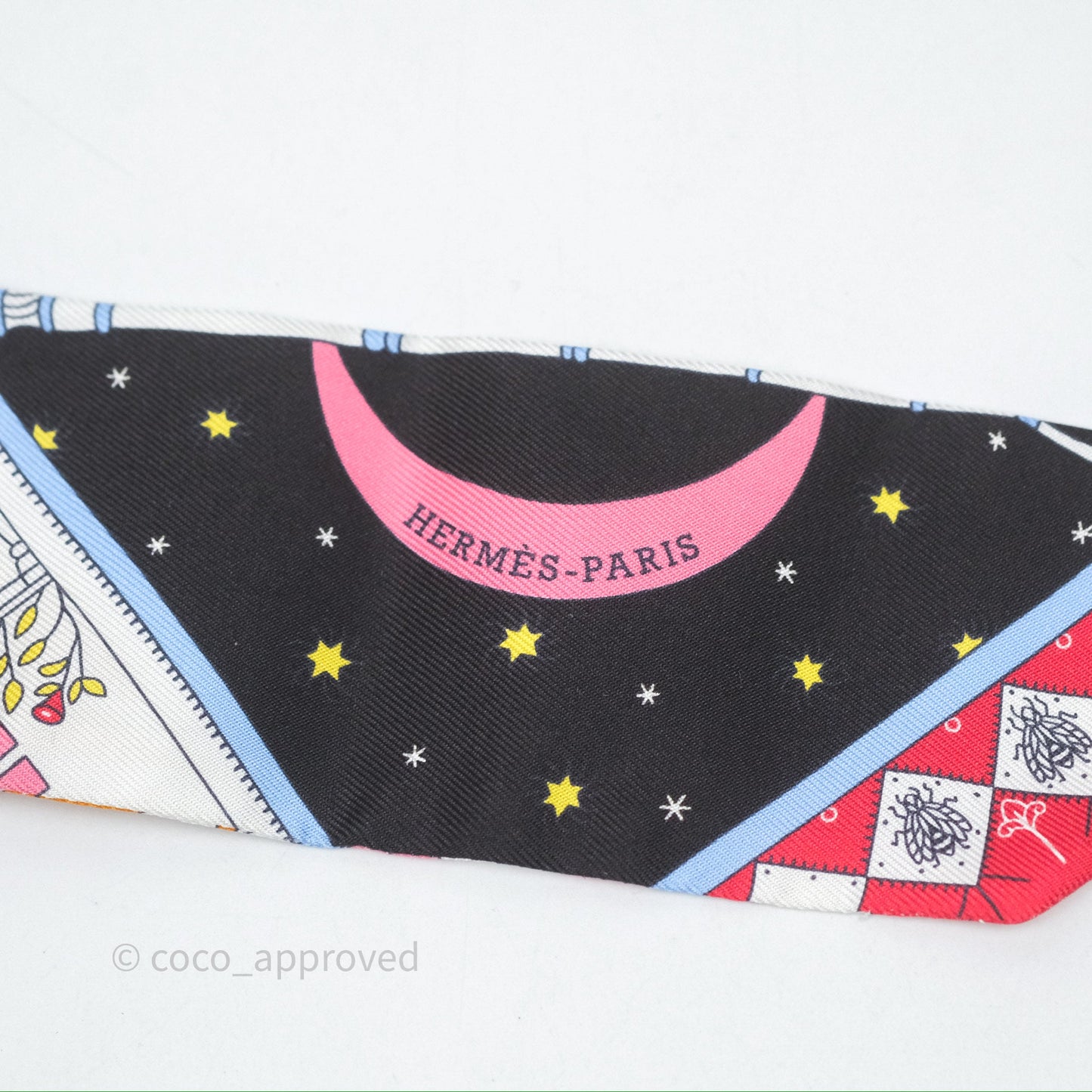 Hermès Objets de Curiosite Silk Twilly