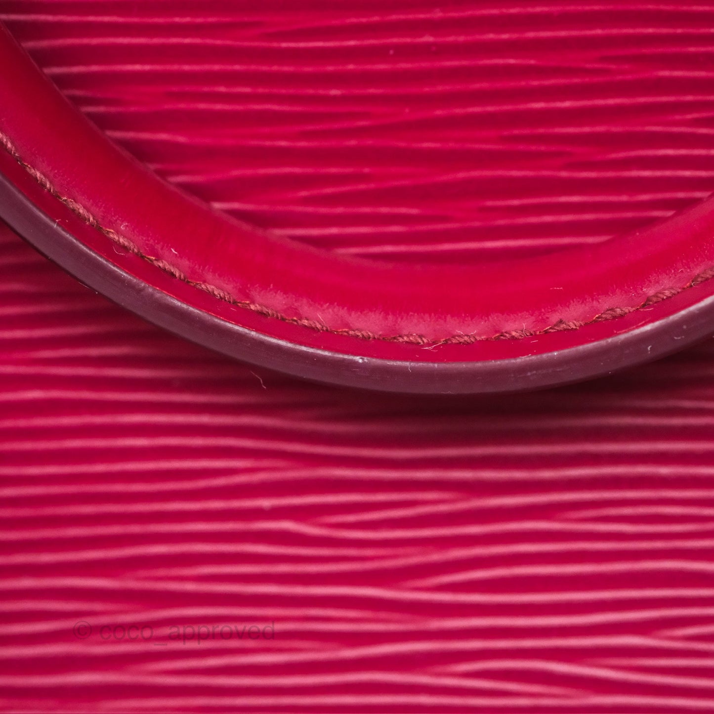 Louis Vuitton Alma PM Fuchsia Epi