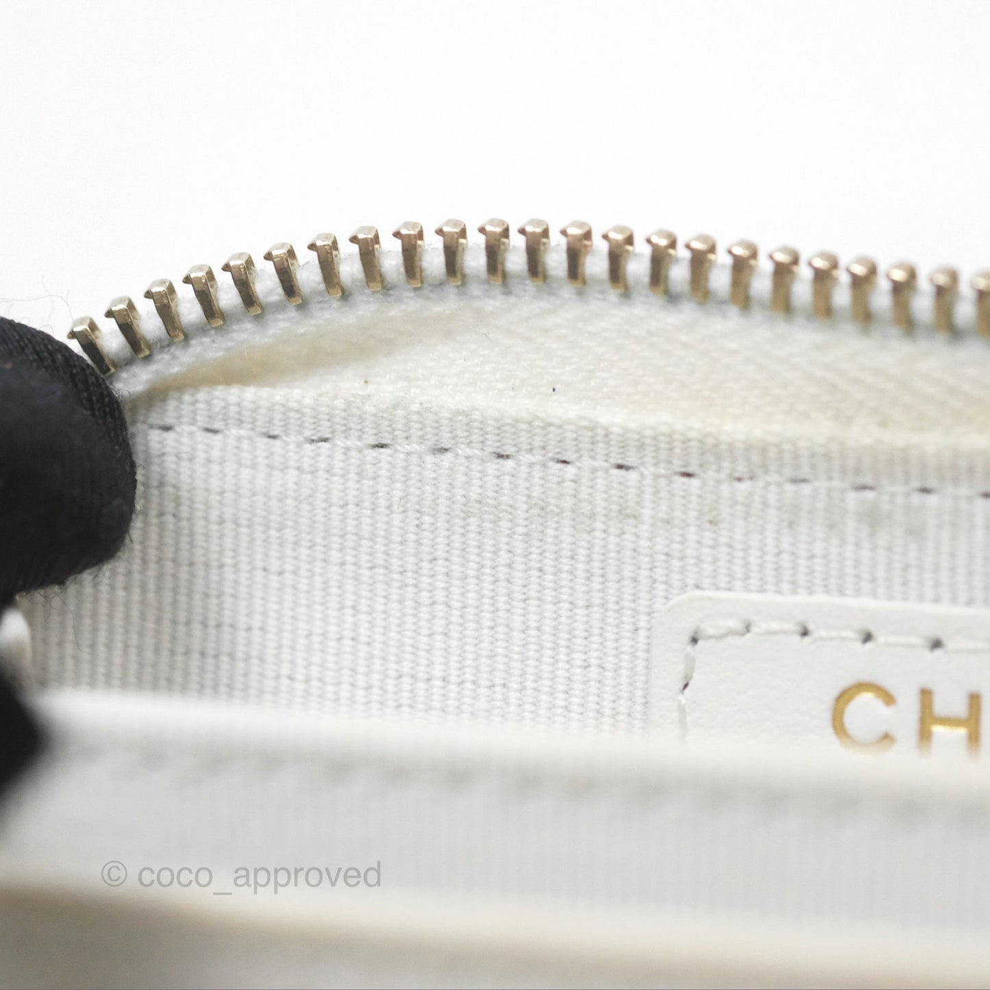 Chanel Classic Zipped Coin Purse White Caviar Gold Hardware