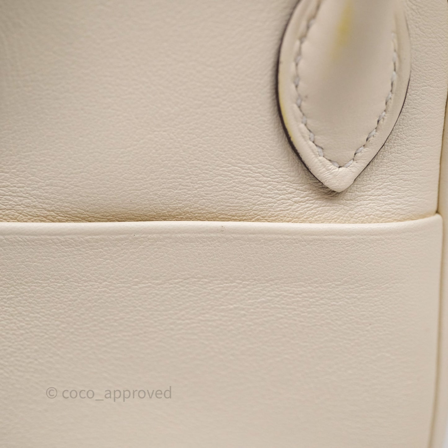 Hermès Mini Lindy 20 Nata I2 Swift Gold Hardware