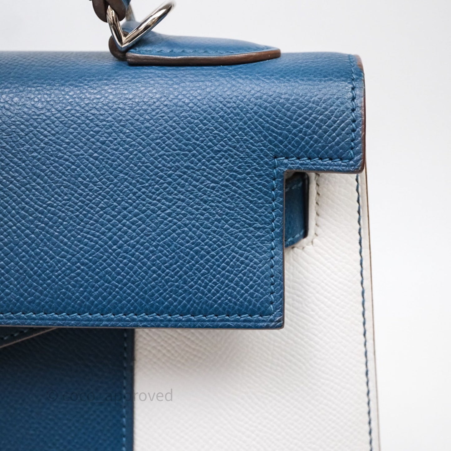 Hermès Kelly 32 Sellier Bleu Thalassa 7A/ White Epsom Palladium Hardware