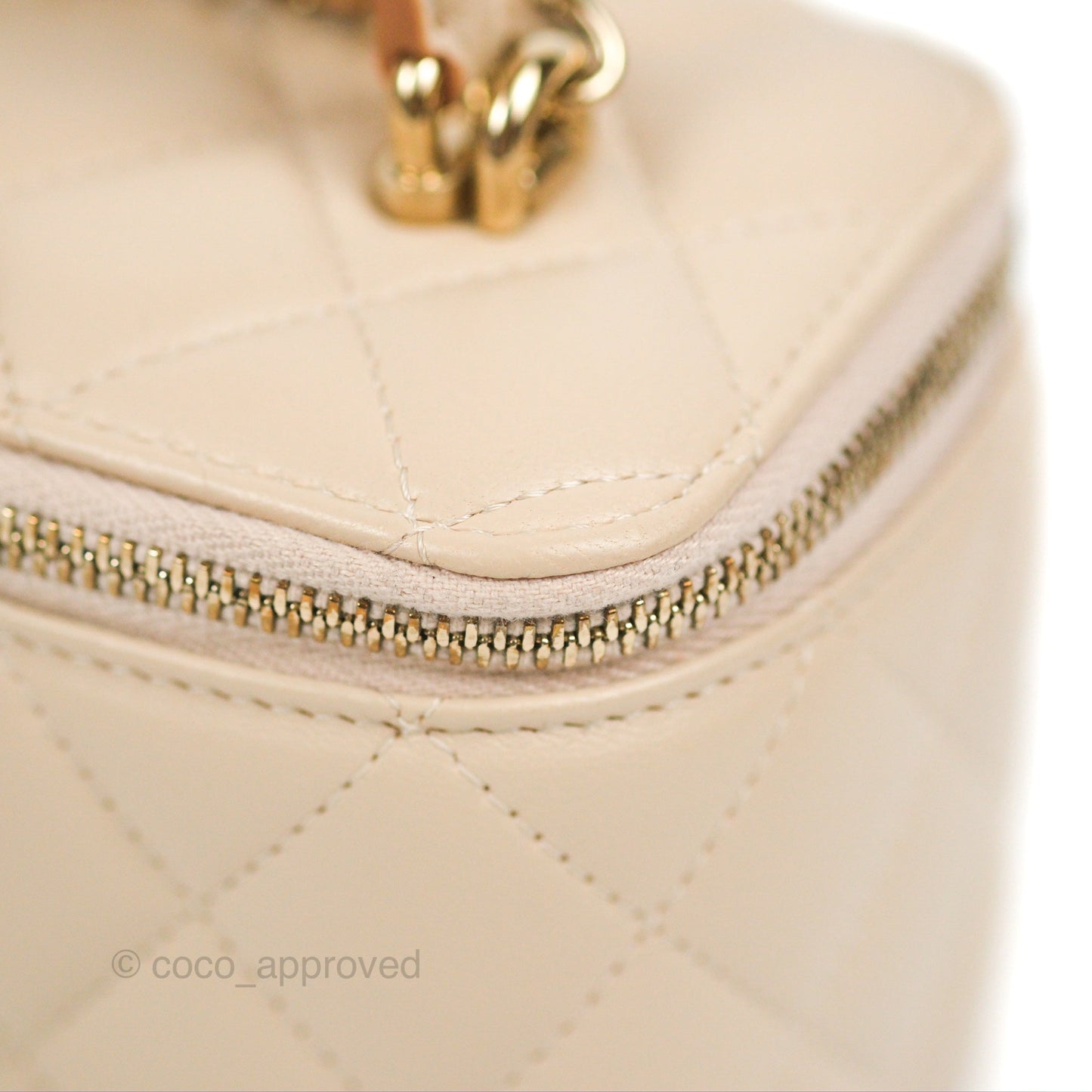 Chanel Vanity Rectangular Top Handle Ecru/Beige Lambskin Gold Hardware 23P