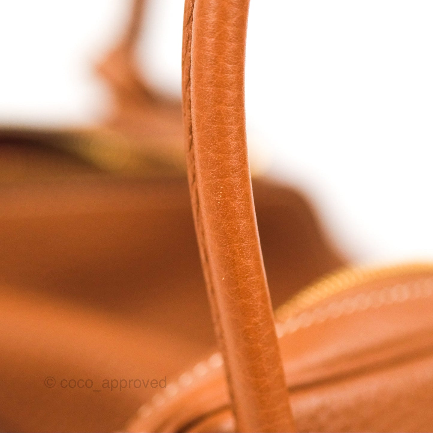 Hermès Lindy 26 Gold Taurillon Clemence Gold Hardware