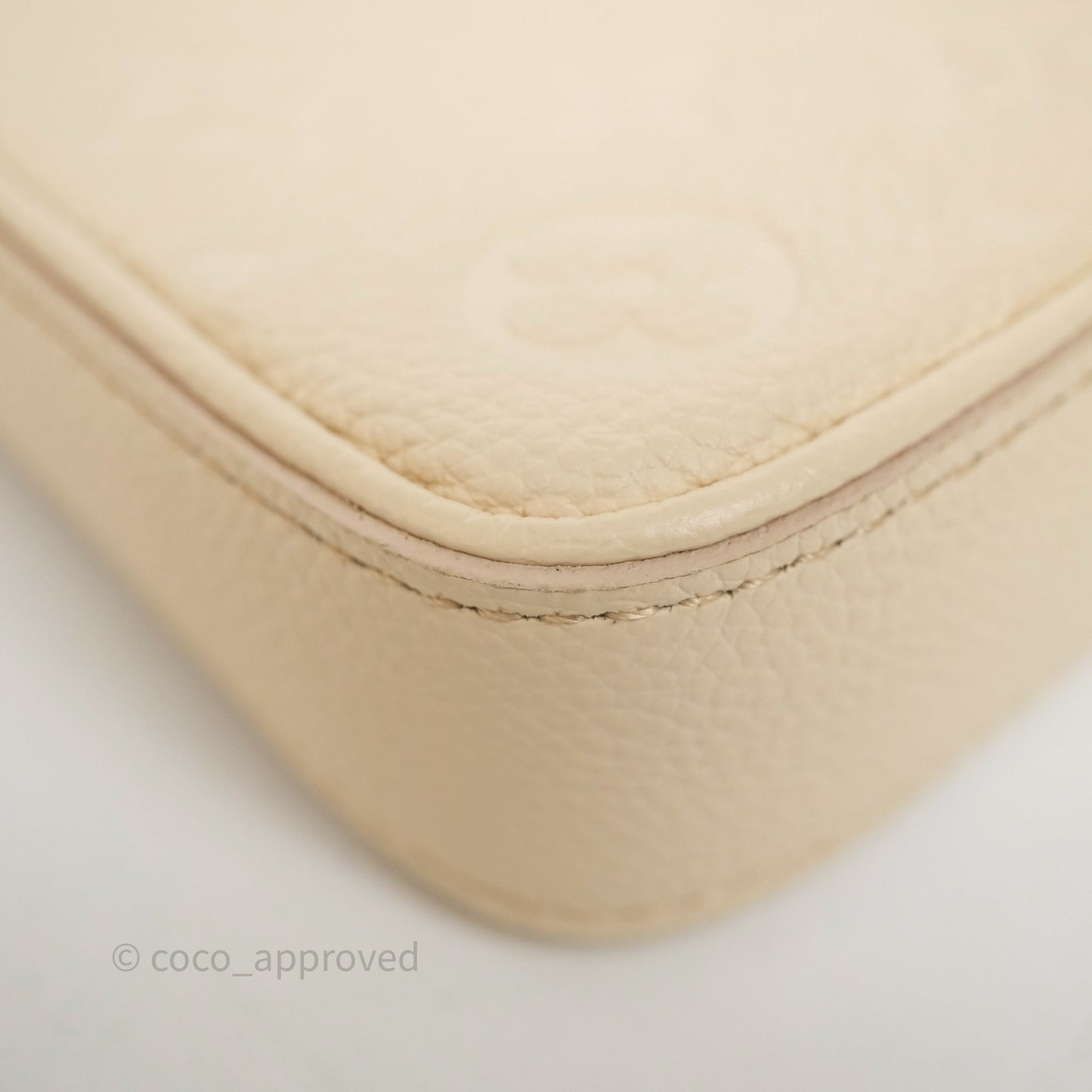 Louis Vuitton Easy Pouch On Strap Crème Monogram Empreinte Leather