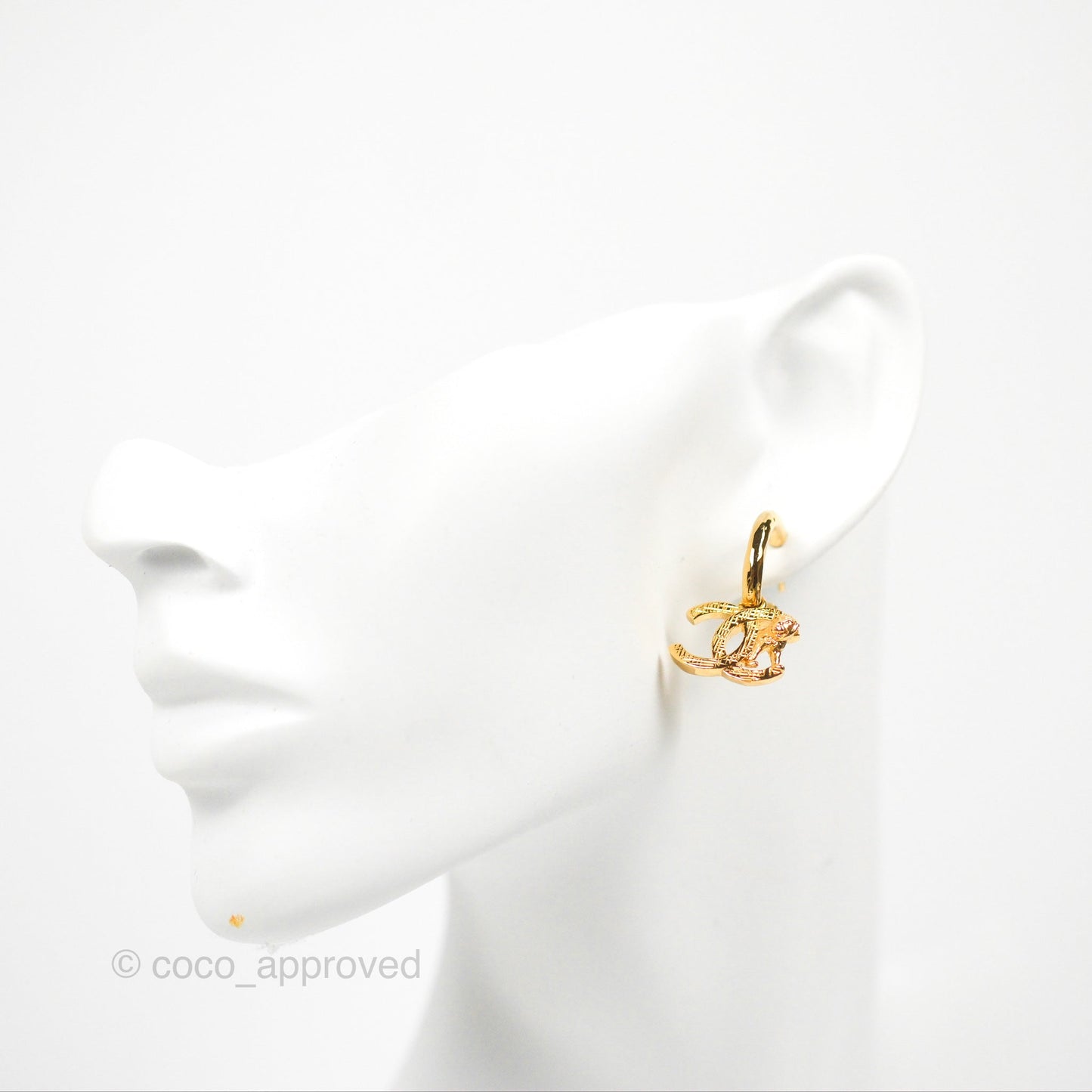 Chanel Lion CC Hoop Earrings Gold Tone 22A