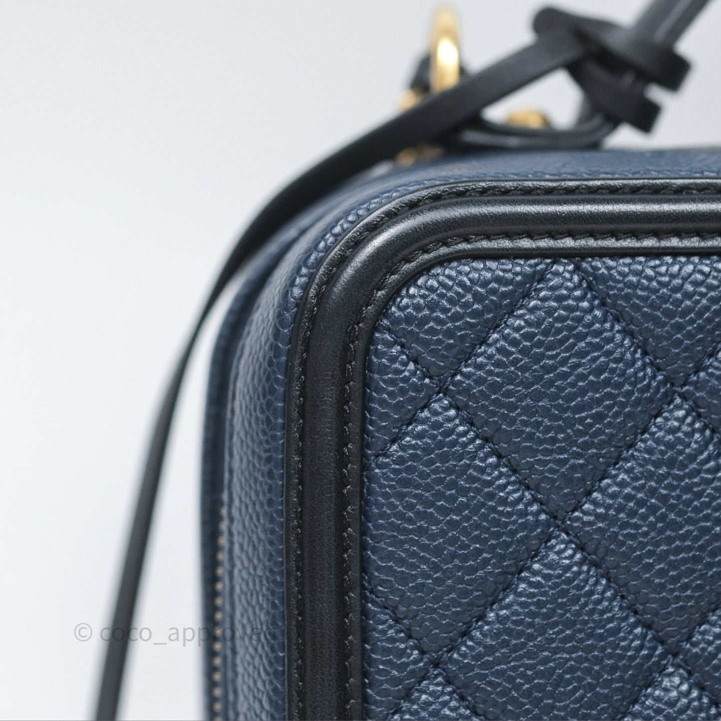 Chanel Quilted Medium CC Filigree Vanity Case Dark Navy Caviar Gold Hardware