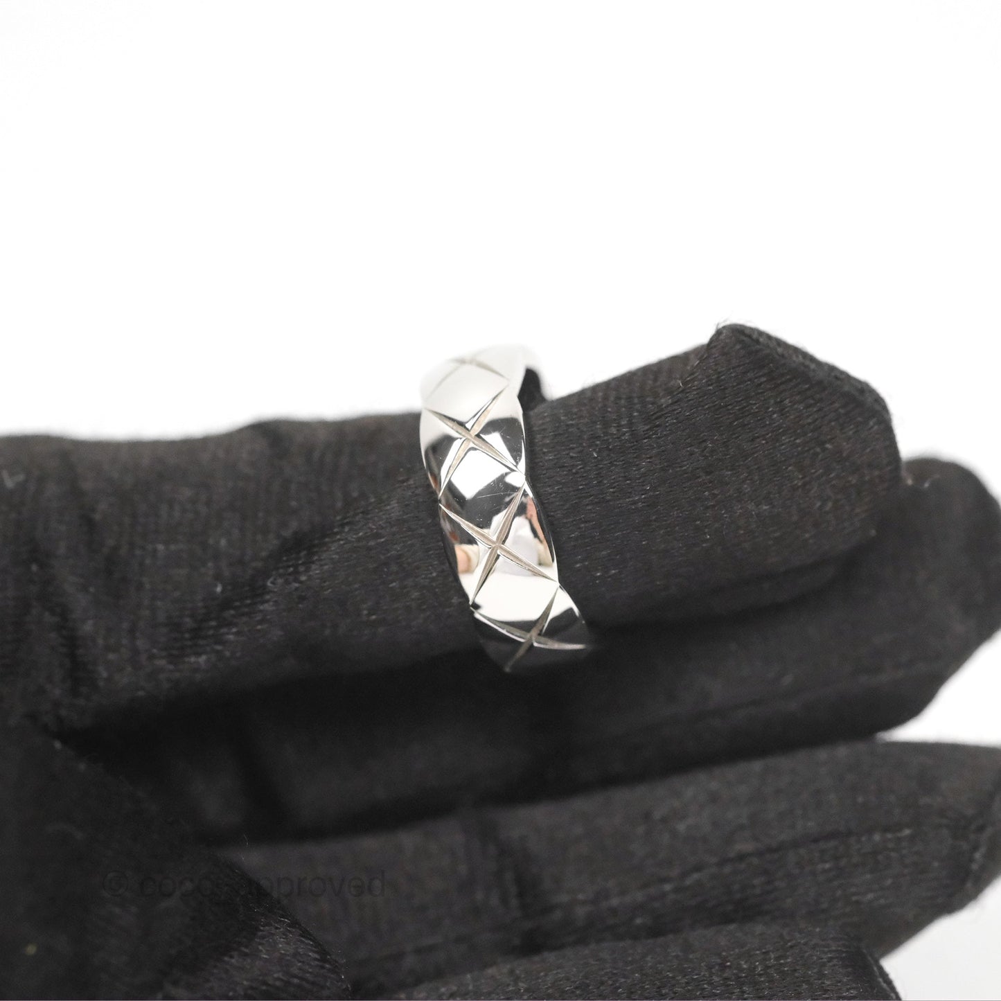 Chanel Coco Crush Ring Small Version 18K White Gold Size 53
