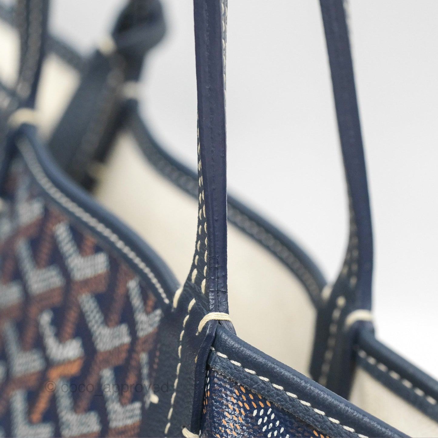 Goyard St Louis Tote PM ⁣⁣⁣⁣⁣⁣⁣⁣⁣⁣⁣⁣⁣⁣⁣⁣⁣⁣⁣⁣Navy