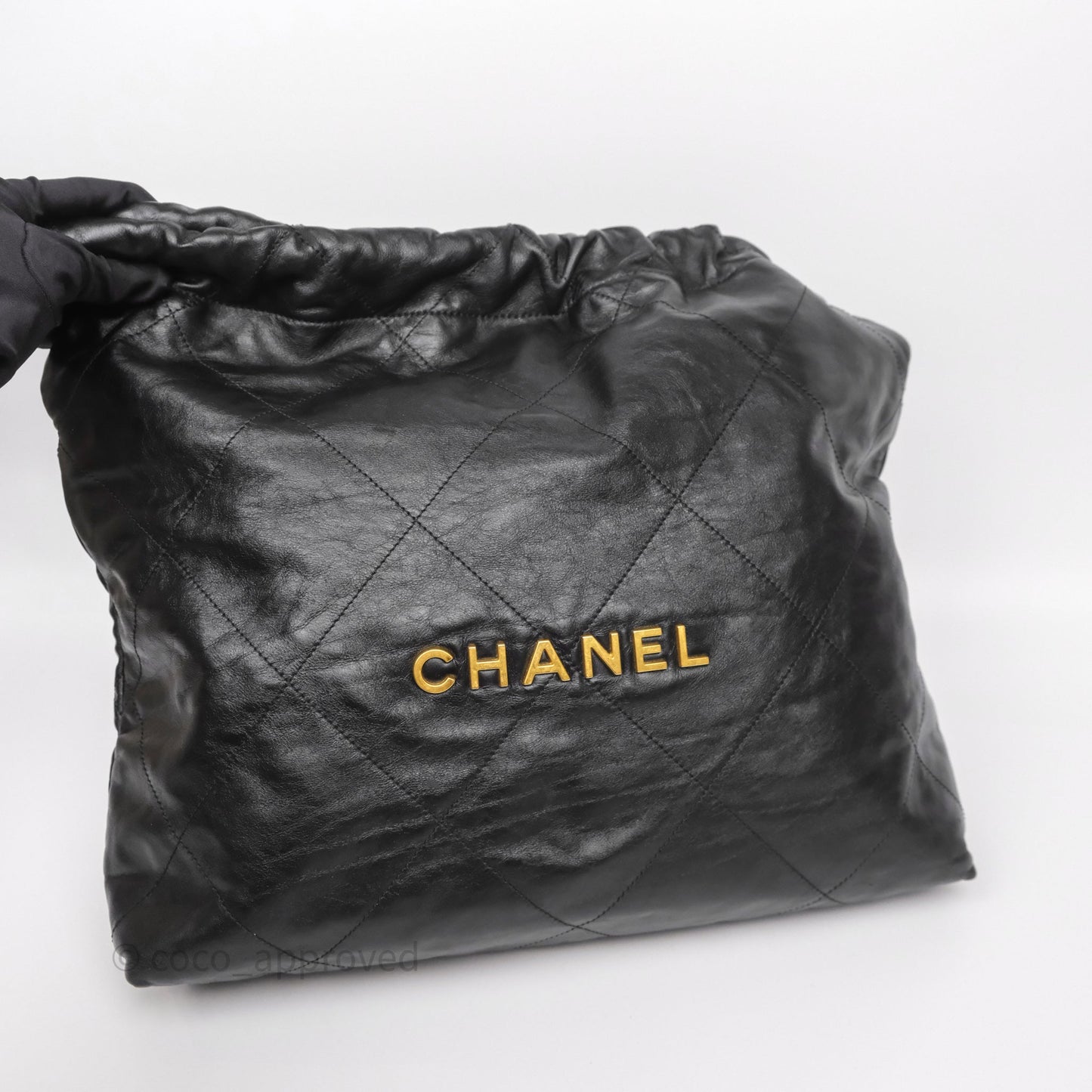 Chanel 22 Bag Medium Black Crumpled Calfskin Aged Gold Hardware