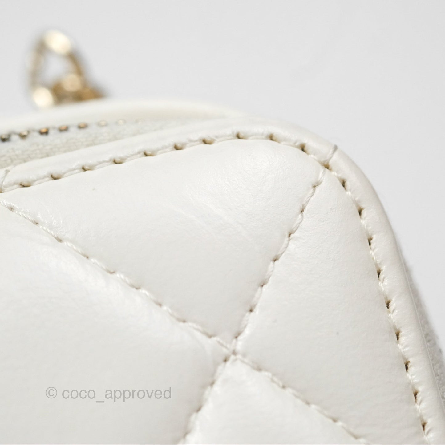Chanel Top Handle Quilted Vanity Case White Shiny Lambskin Good Hardware