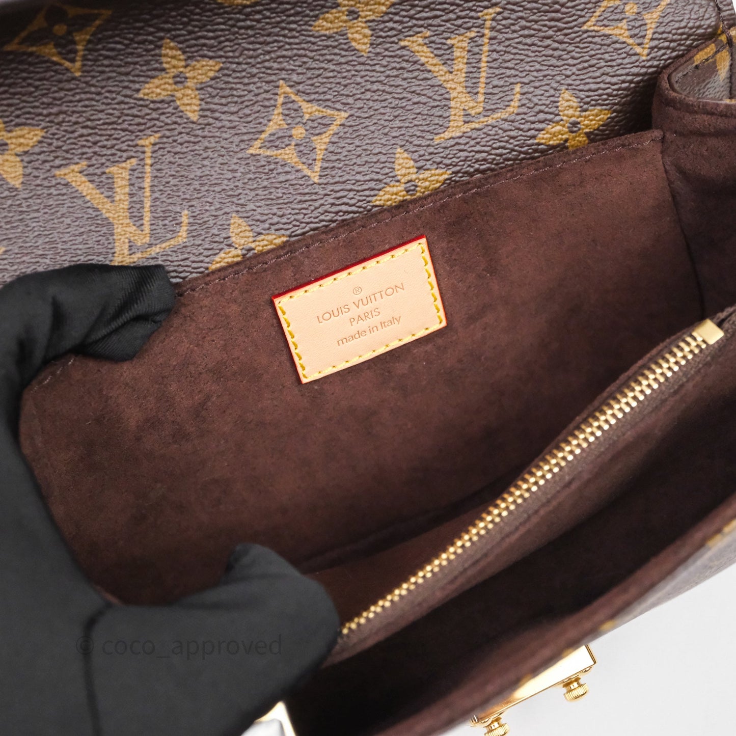 Louis Vuitton Pochette Métis East West Monogram Canvas