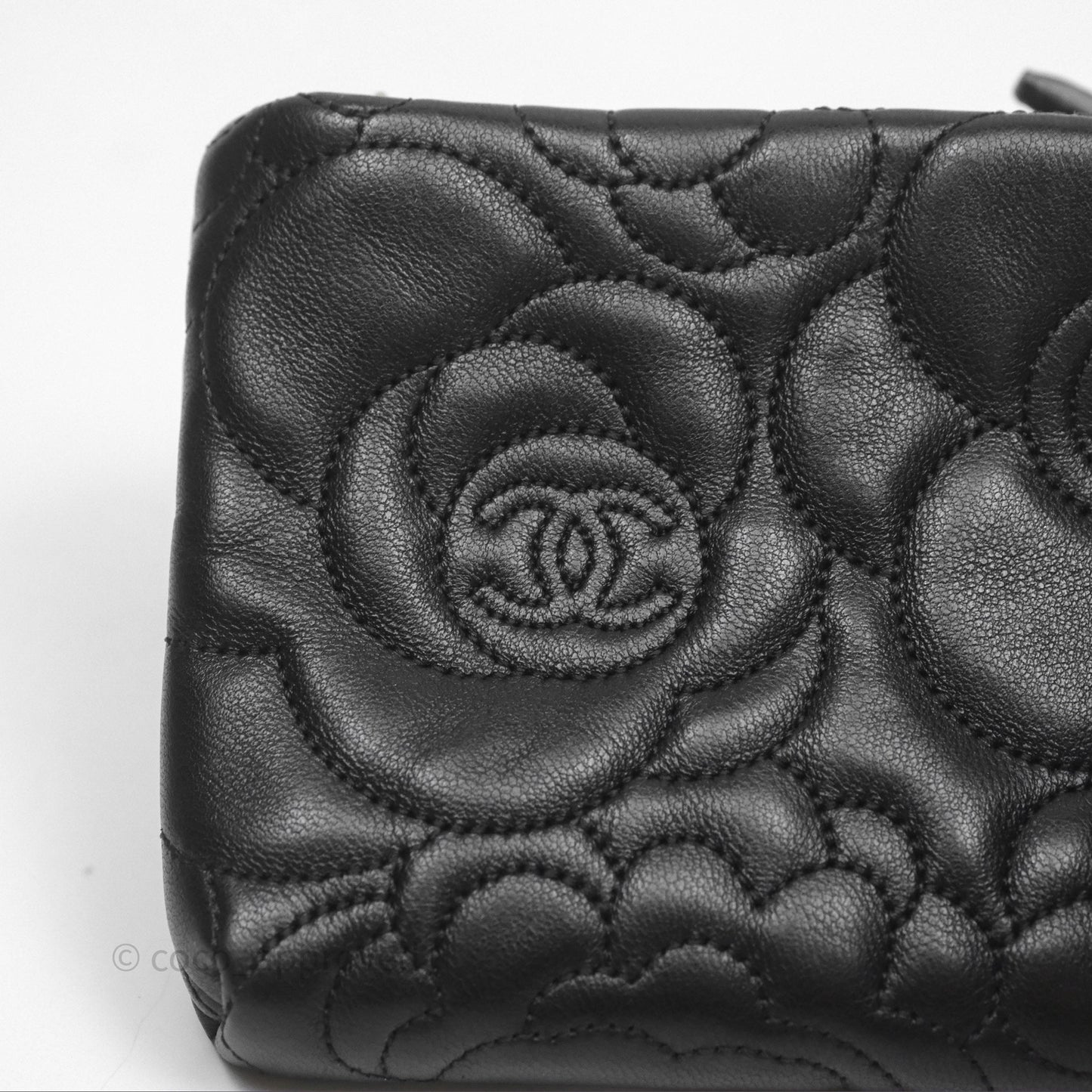 Chanel Camellia Pochette Clutch Black Lambskin Gold Hardware