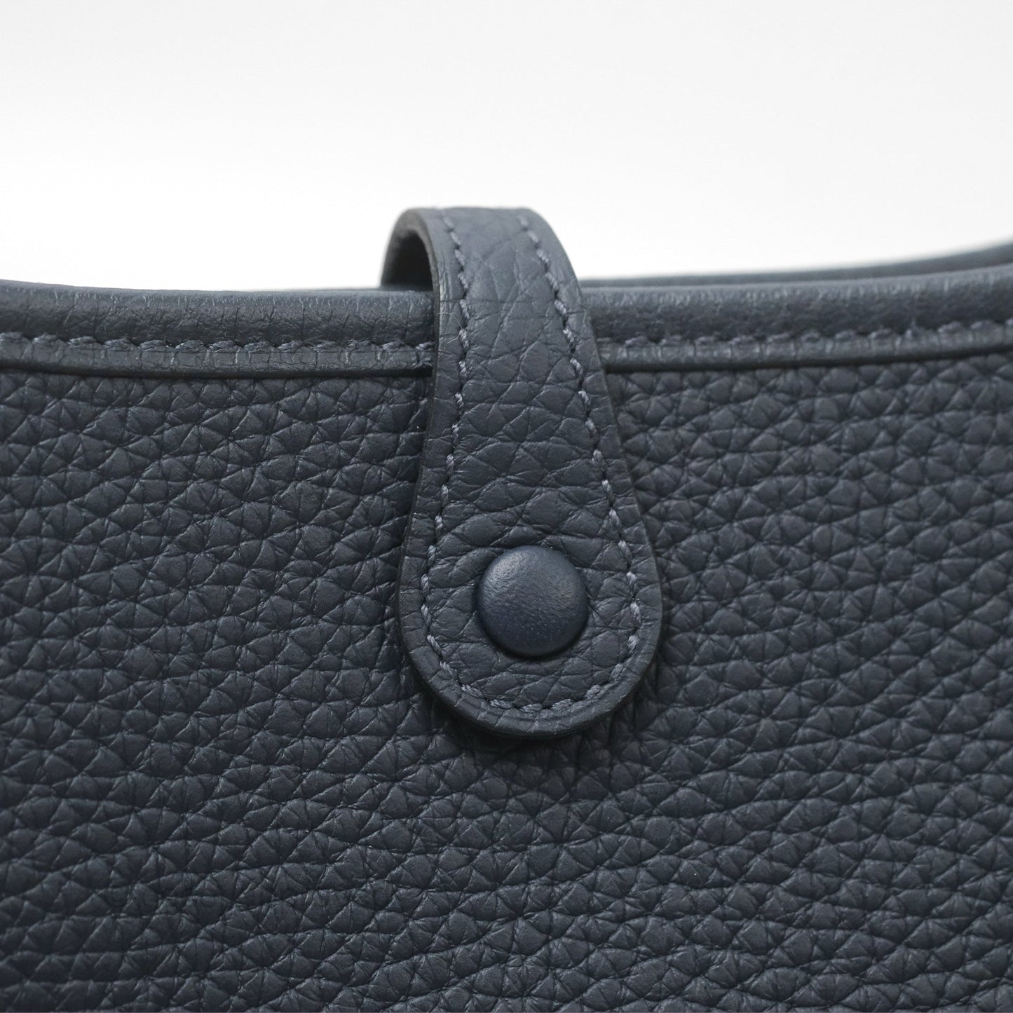 Hermès Mini Evelyne 16 Bleu Nuit 2Z/ Bleu Indigo 76 Clemence Gold Hardware