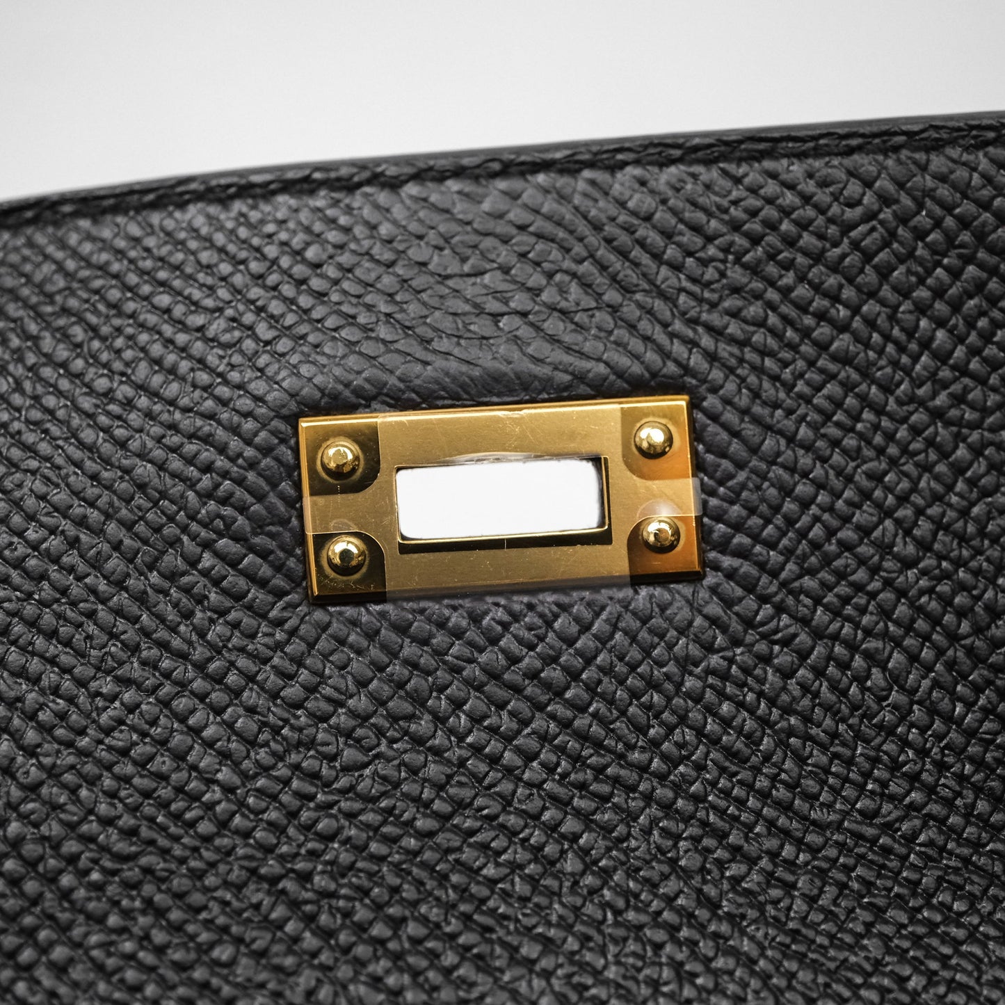 Hermès Kelly 25 Black Noir 89 Epsom Gold Hardware