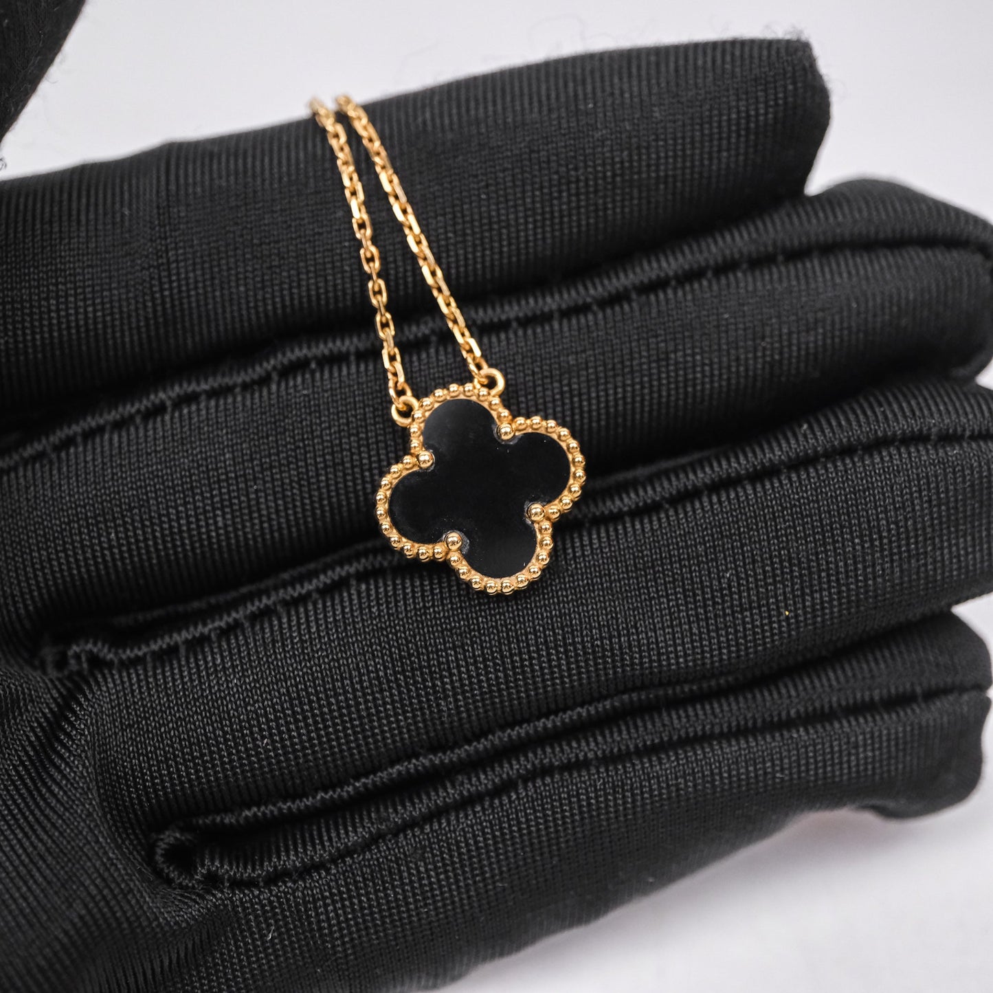 Van Cleef & Arpels Vintage Alhambra Pendant Onyx 18K Yellow Gold